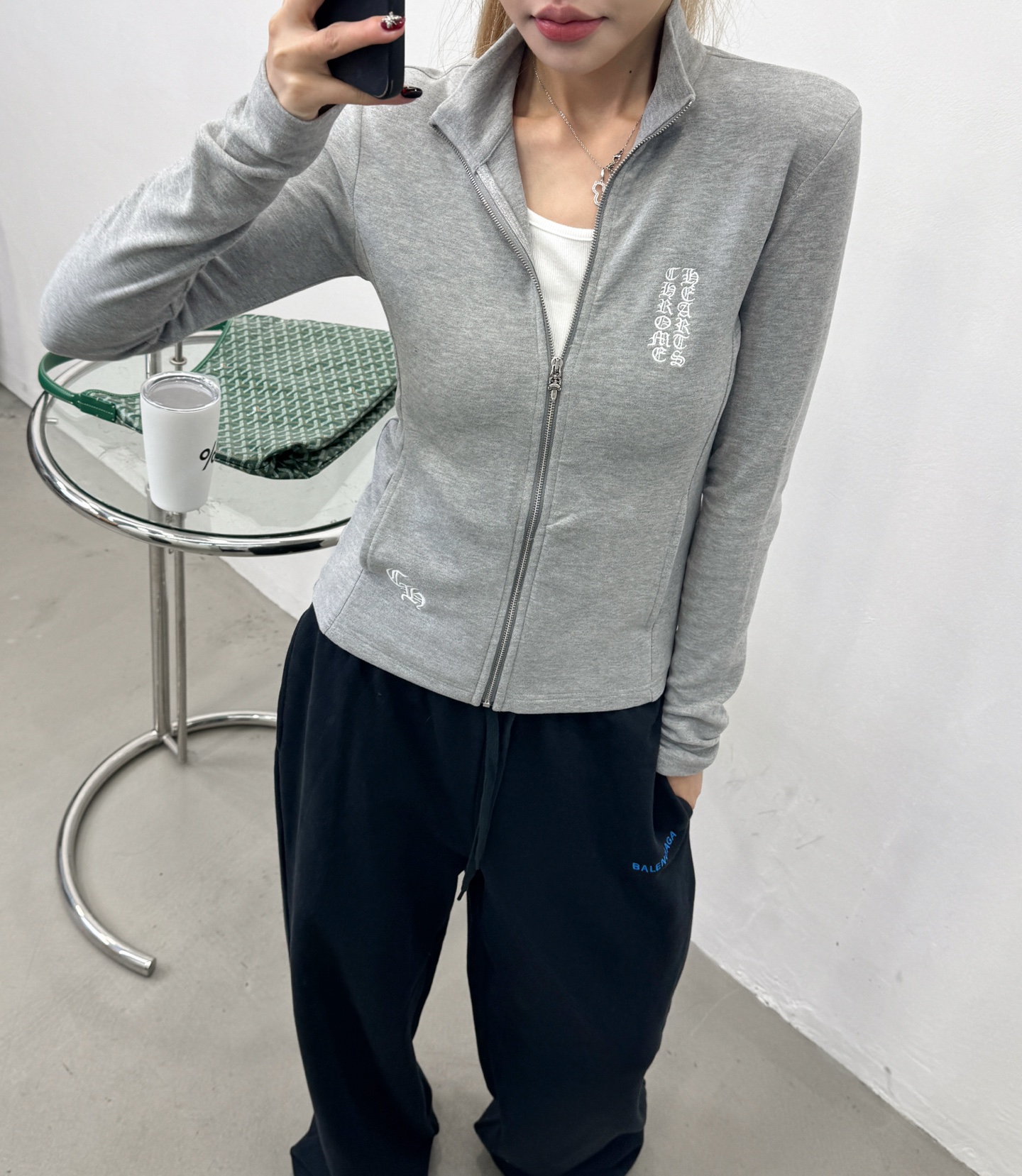 克** | 新款保暖开衫,品牌经典刺绣标,高密超细摇粒绒面料,舒适保暖,尺码sml 克** | 新款保暖开衫,品牌经典刺绣标,高密超细摇粒绒面料,舒适保暖,尺码sml