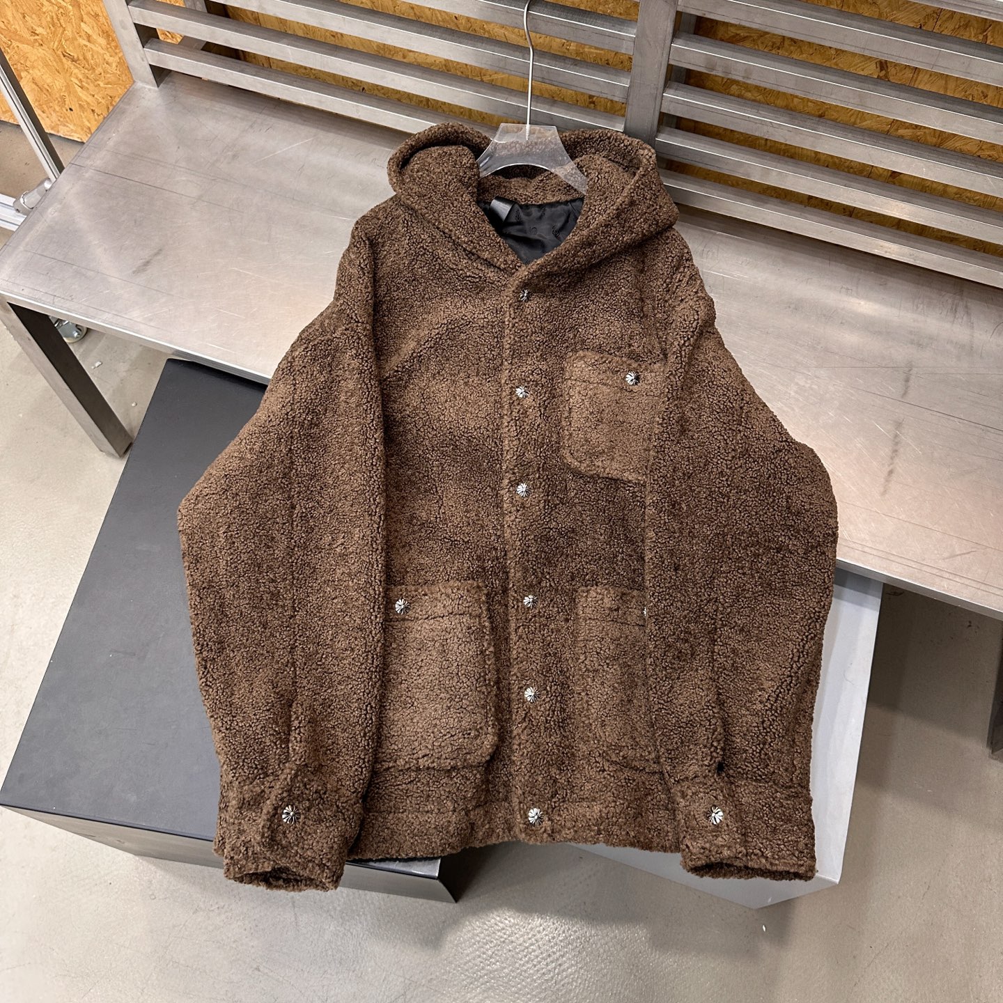 克** ｜ 新款休闲外套，品牌经典五金配饰，进口环保仿羊羔毛面料，双层款式设计，时尚休闲，尺码sml