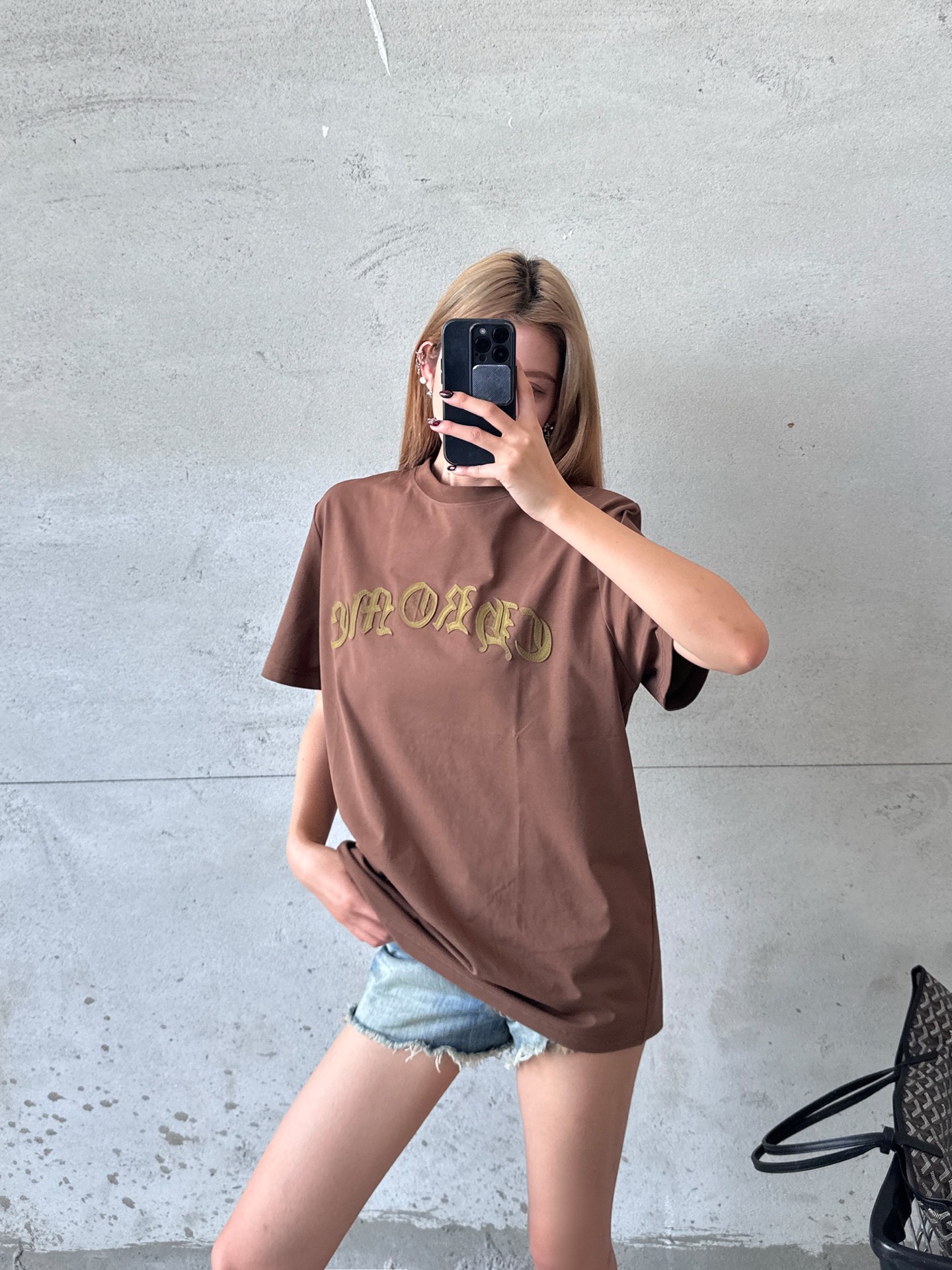 克** ｜  新款短袖t，前后贴布绣花工艺，时尚休闲，尺码sml