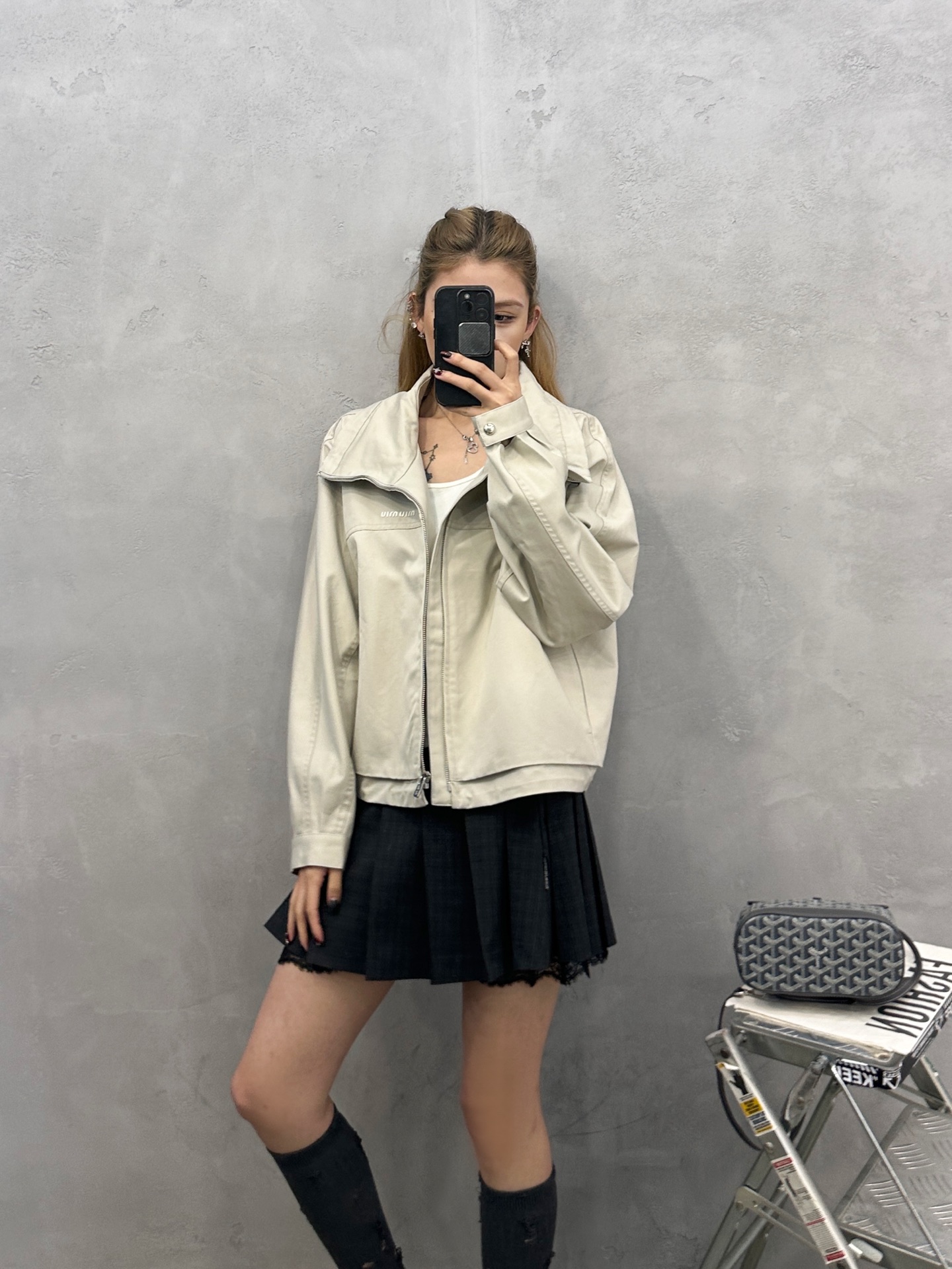 Miu  ｜  新款夹克风衣，品牌经典印花标，双层结构款式设计，进口高密全棉面料加人丝里布，休闲时尚，尺码sml