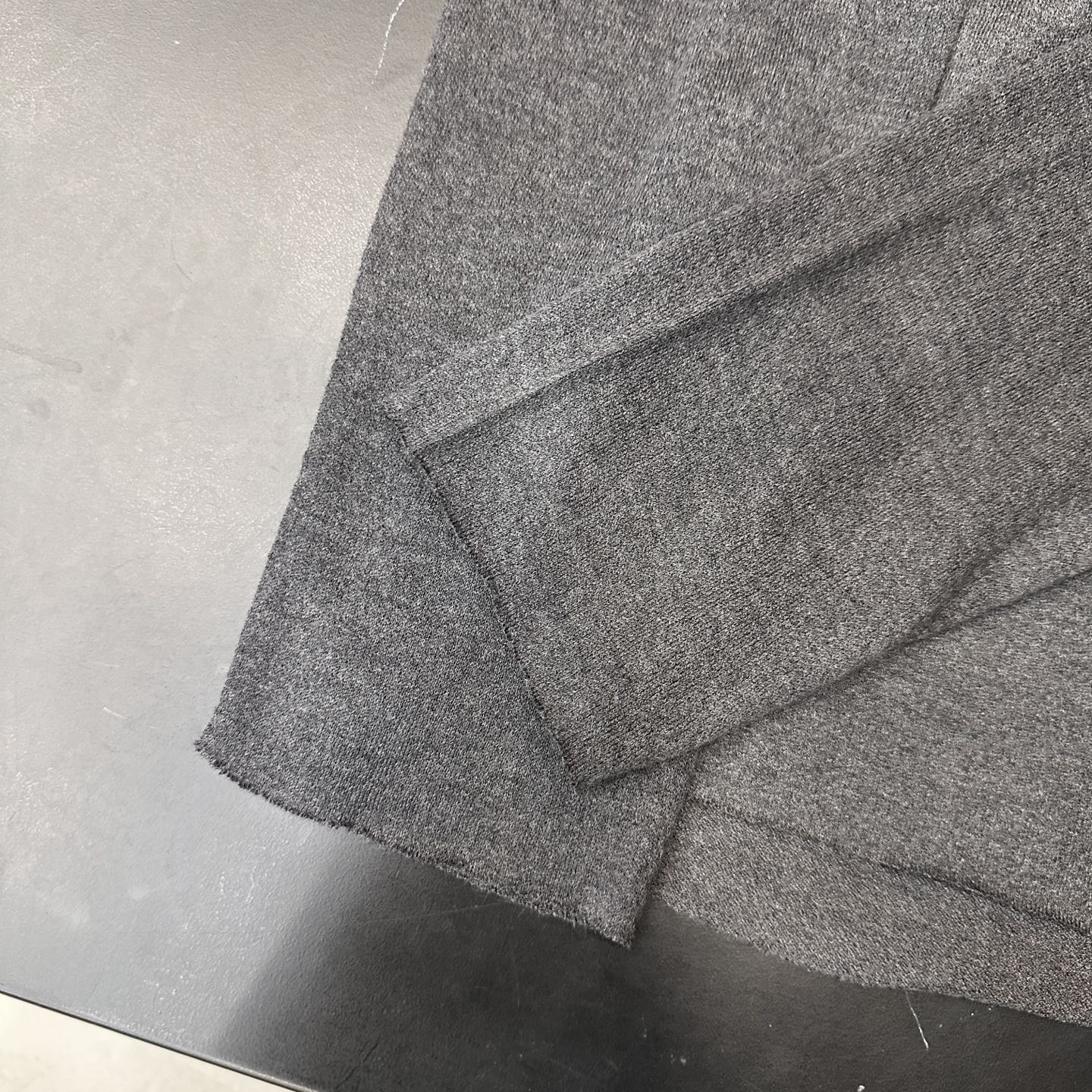 克罗** ｜  新款长袖打底，日本进口羊毛桑蚕丝混纺保暖面料，品牌经典前后烫钻工艺，休闲时尚，尺码sml