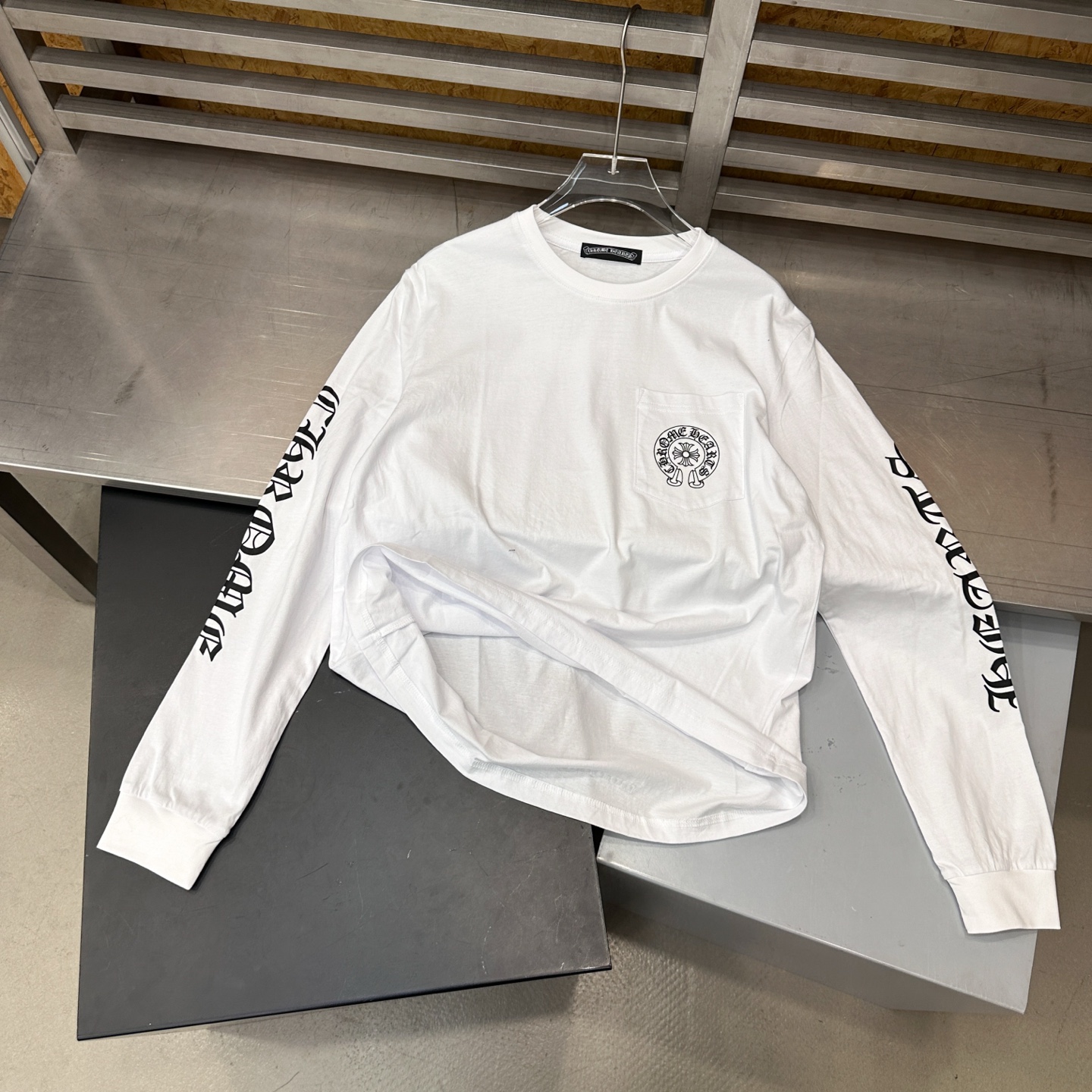 克罗*  ｜  新款长袖t，成衣洗水加5处印花工艺，时尚休闲，男女同款，尺码sml