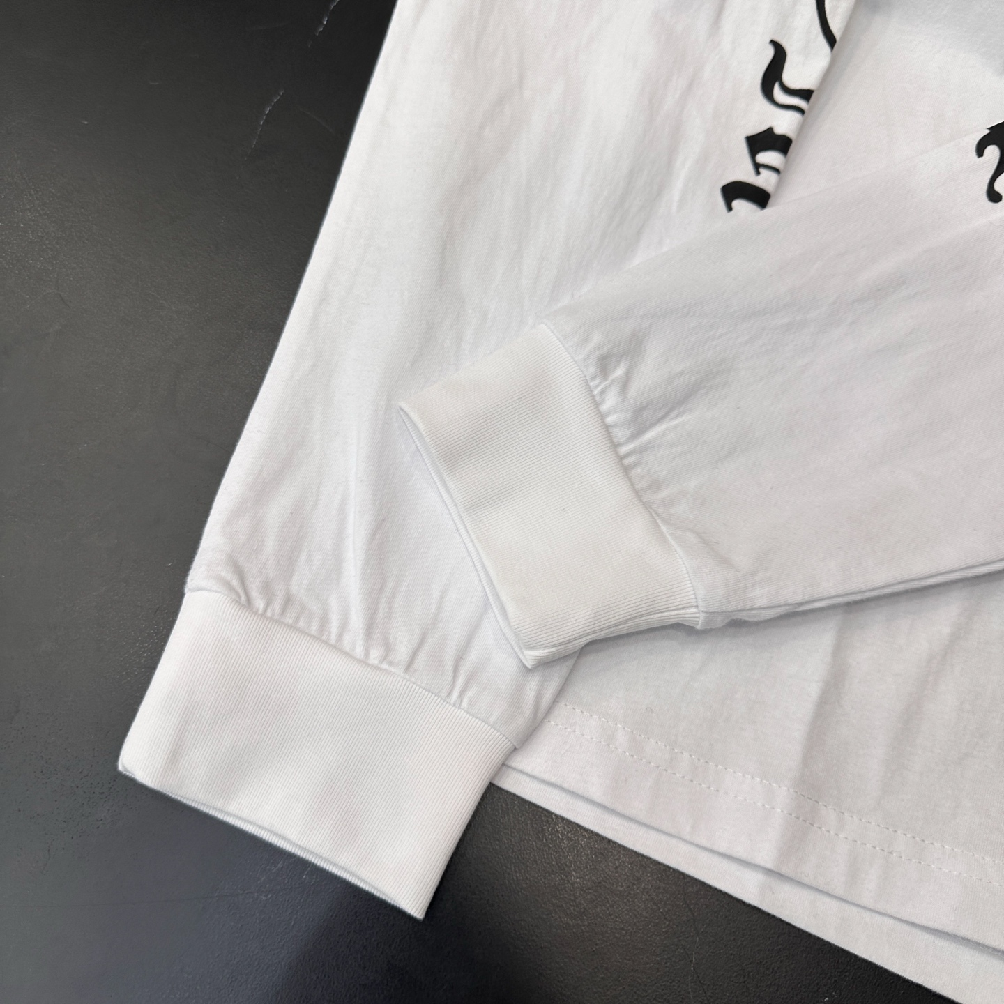 克罗*  ｜  新款长袖t，成衣洗水加5处印花工艺，时尚休闲，男女同款，尺码sml