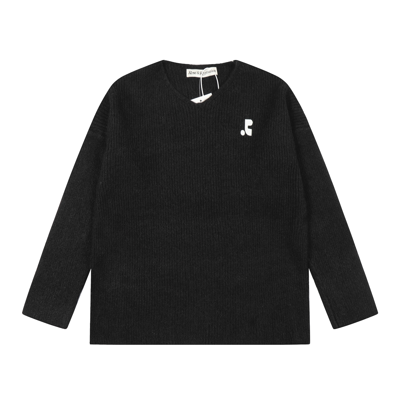 💰128
Rest&Recreation复古经典刺绣LOGO慵懒风V领斜肩露肩针织衫毛衣 上身休闲百搭 全网独家最高品质 模特图已保护

款号：5515
批发价：💰128
尺码：均码F
颜色：黑色 灰色 驼色 褐色