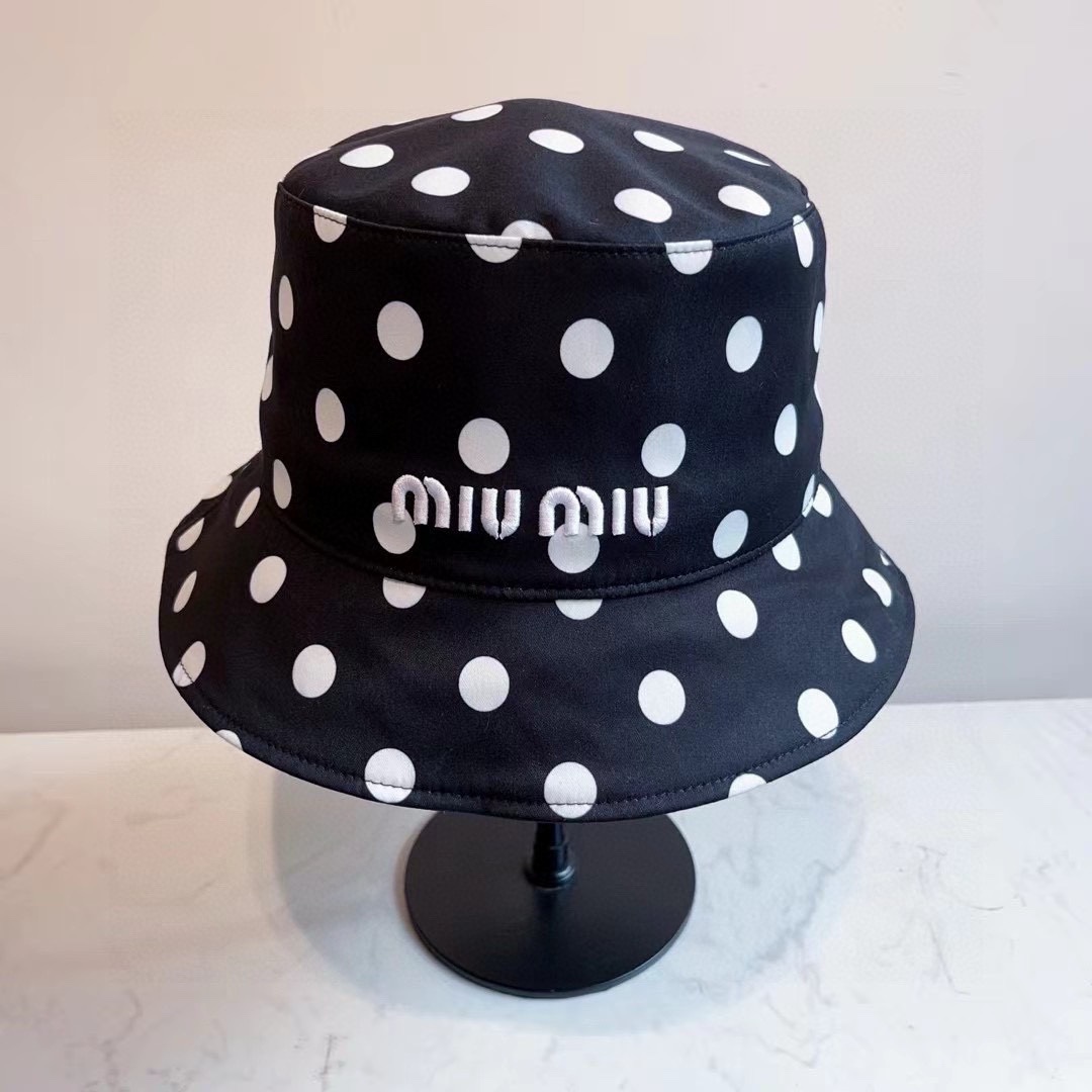 ¿Dónde debo comprar para recibir?
 MiuMiu Sombreros Sombrero de cubo Negro Blanco Algodón