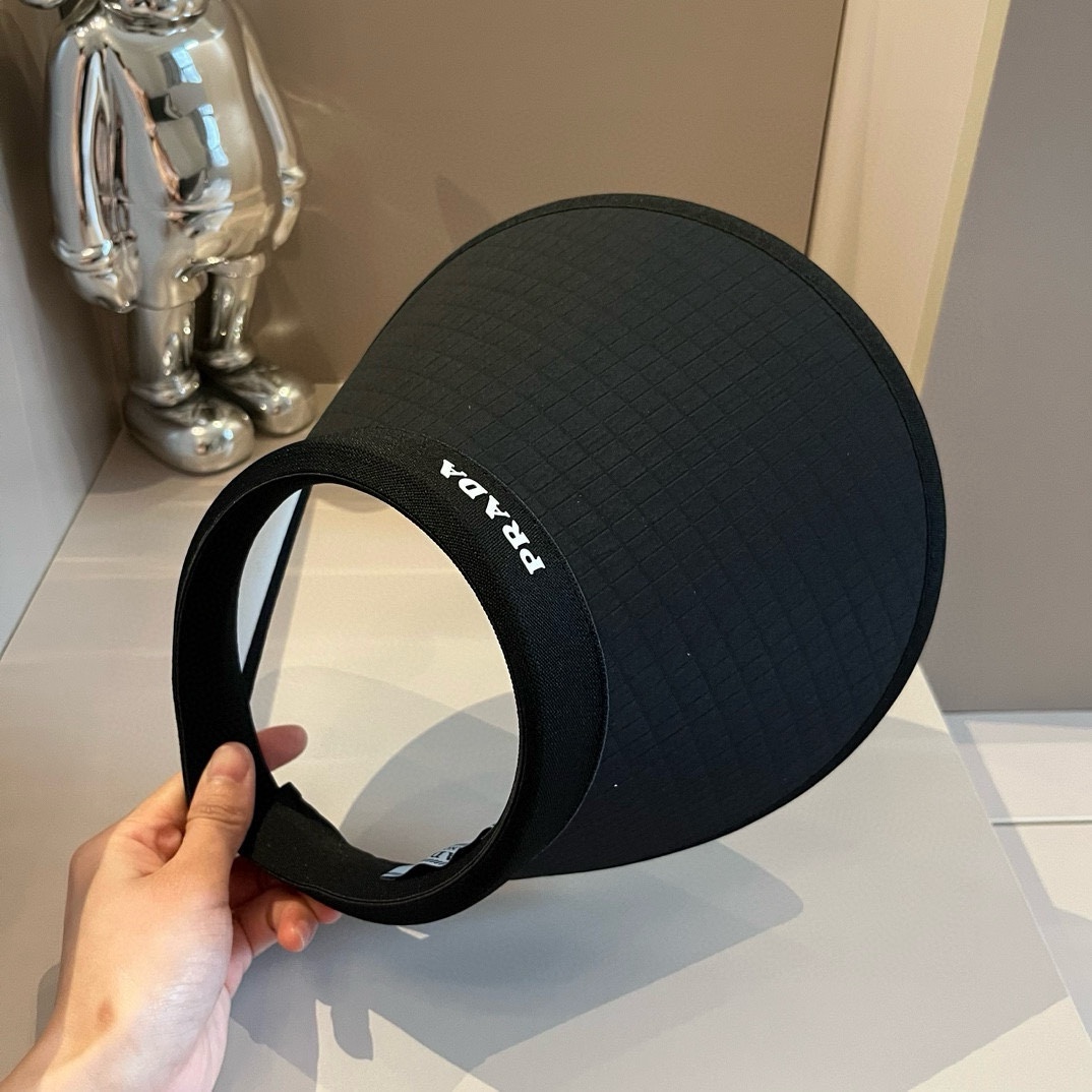 NO:198762,Prada new sun hat, sun protection headband, black and white two-color hat, fisherman hat, baseball hat, knit hat, hat, prada, prada, espadrilles, hats19860909Prada普拉达新款遮阳帽,防晒发箍 黑 白两色帽子渔夫帽棒球帽针织帽,帽子,prada,prada,espadrilles,hats,hat
