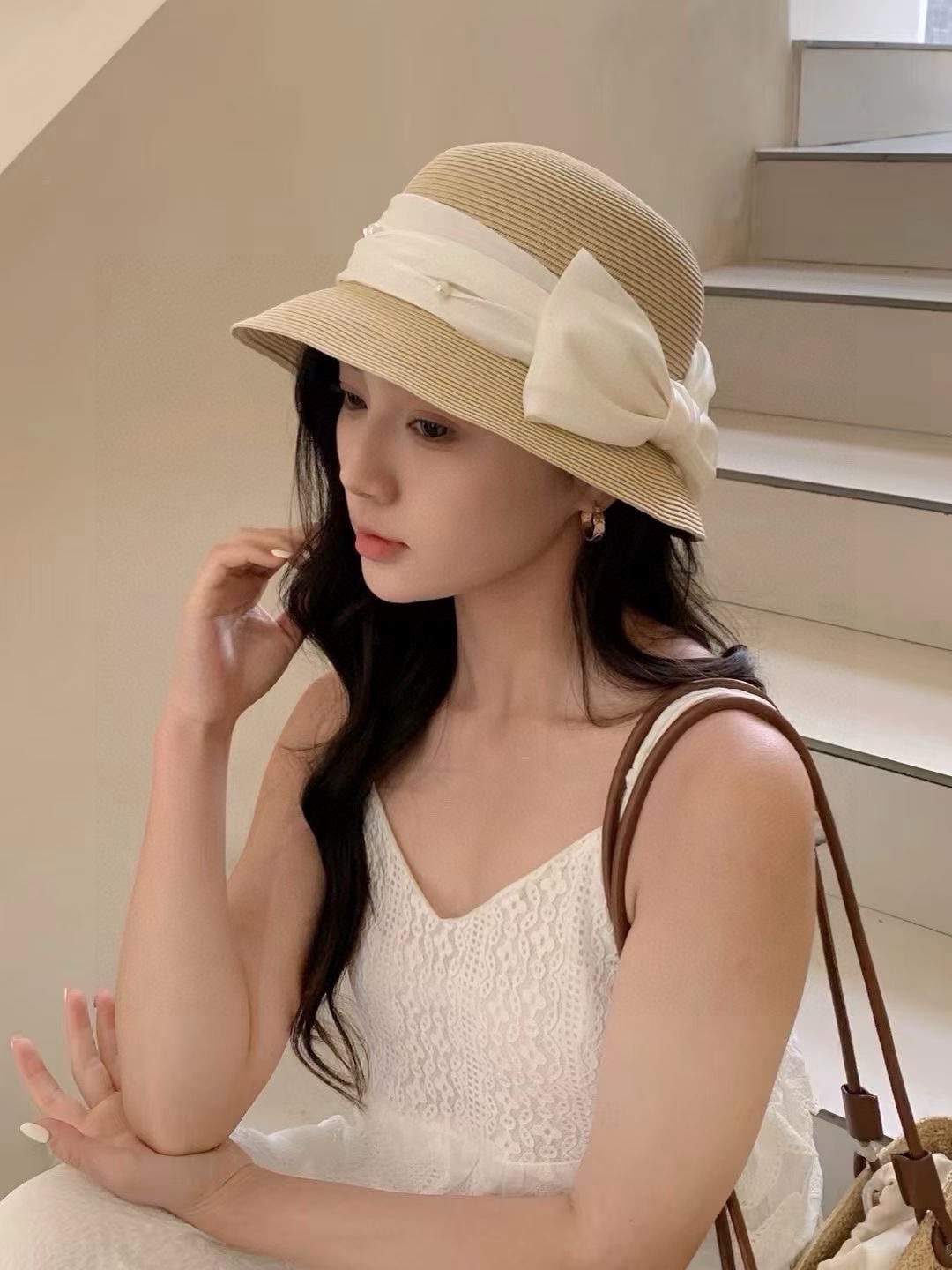 ¥ miumiu缪缪2024夏季新款蝴蝶结草帽，名媛盆帽，细草编织，头围57cm帽子渔夫帽棒球帽针织帽
