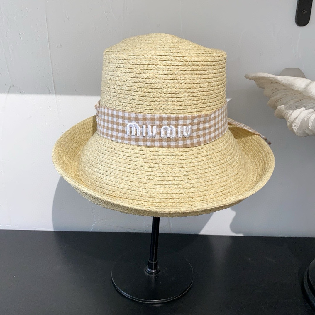 NO:202384,New - Miumiu's new embroidered letter webbing straw pot hat, exclusive customization, sun protection and versatile head circumference 55~58cm sun protection and sun protection Beige Blue hat Fisherman's hat Baseball hat Knitted hat, hat, miumiu, espadrilles, hats19860909上新 —— miumiu新款刺绣字母织带草盆帽 独家定制 防晒遮阳百搭 头围55～58cm防晒遮阳 米色 蓝色帽子渔夫帽棒球帽针织帽,帽子,miumiu,espadrilles,hats,hat