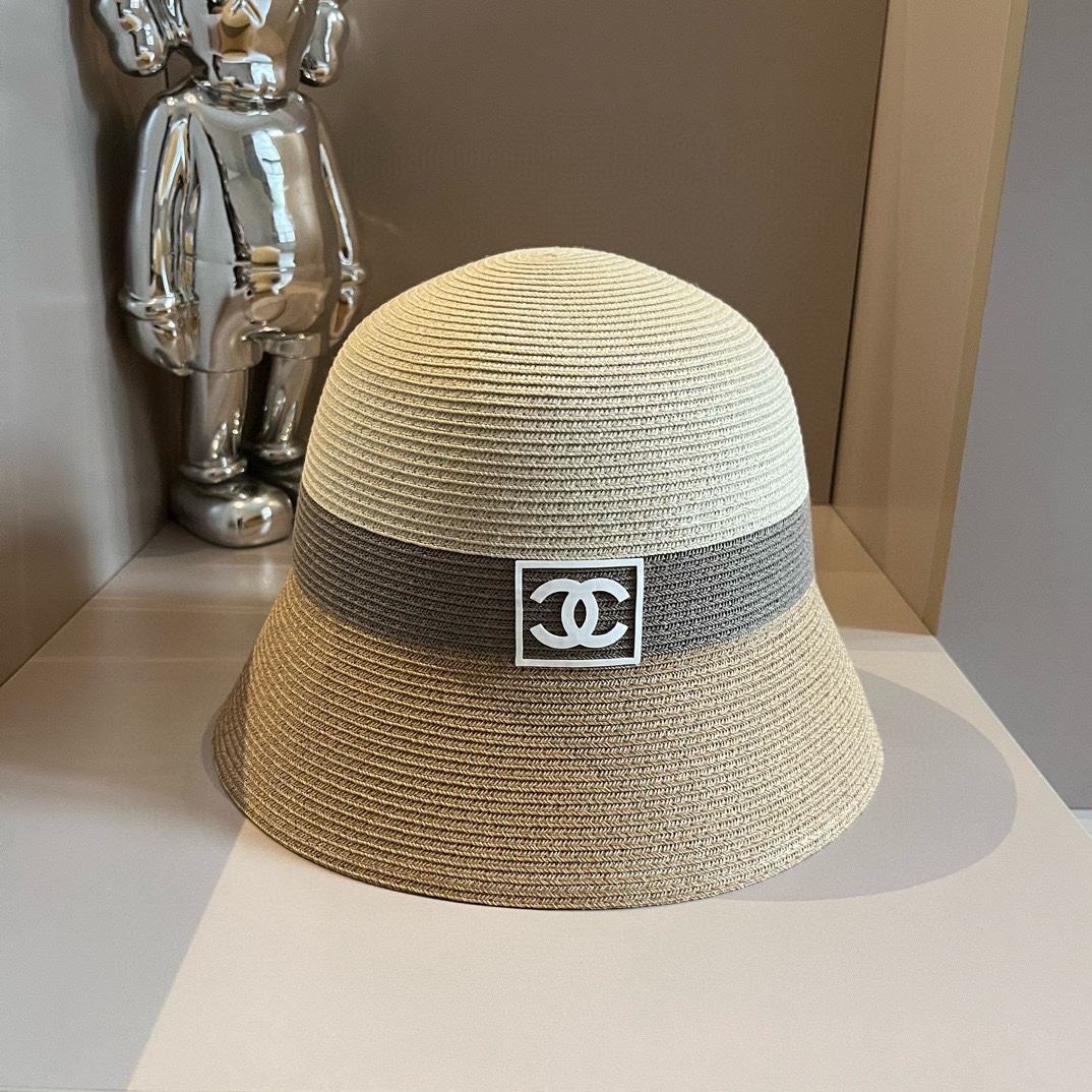 ¥ Chanel sombrero de pescador de paja de dos tonos de Chanel, sombrero plegable para el sol, hecho de paja fina, circun…