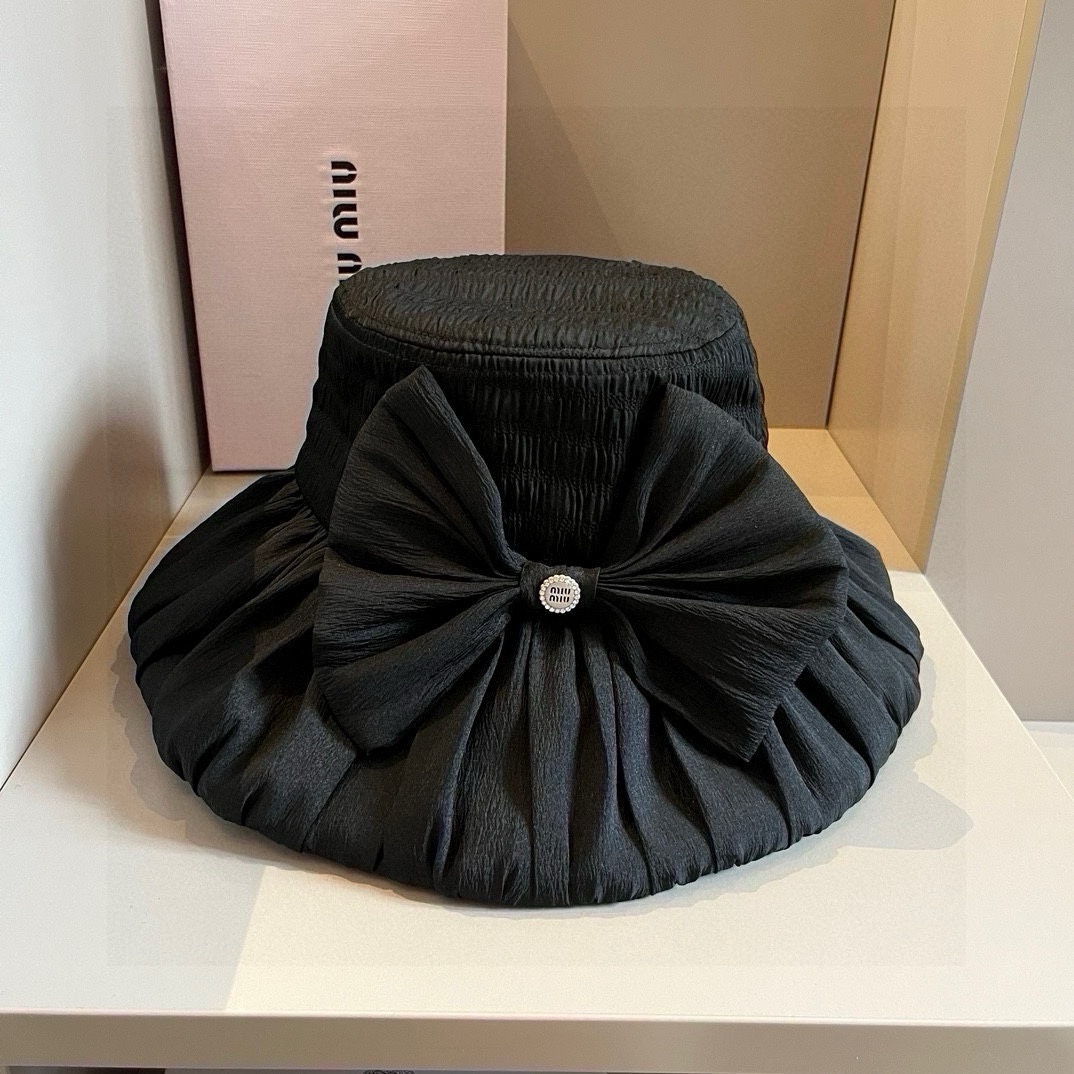 ¥ Sombrero de sol miumiu 2024 nuevo modelo, estilo dama elegante con lazo 🎀, gasa de alta calidad personalizada, circu…