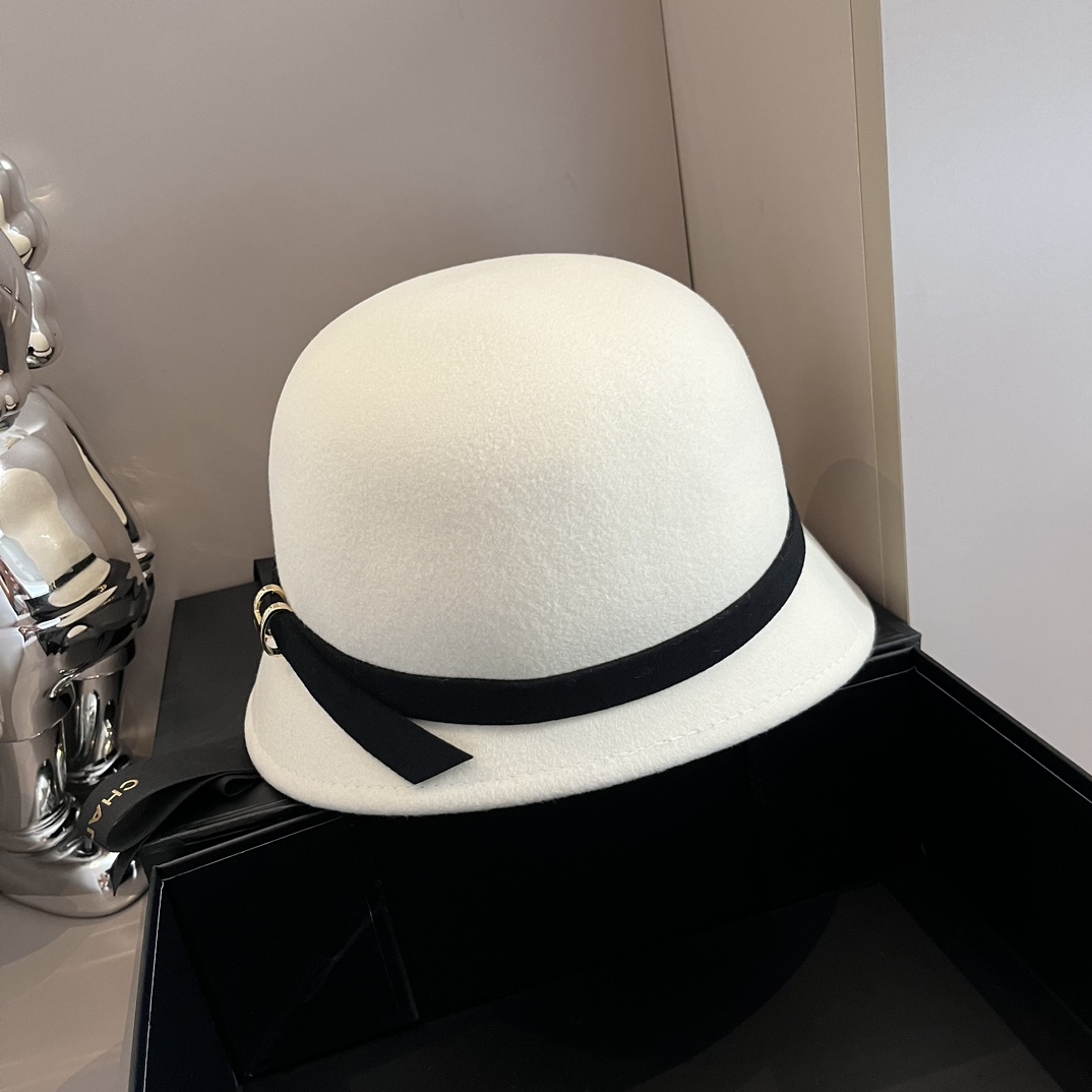 ¥ blanco HEREMS Hermès 2024 nueva temporada otoño-invierno sombrero de lana, 100% lana 🦙% diseño de corte irregular, i…