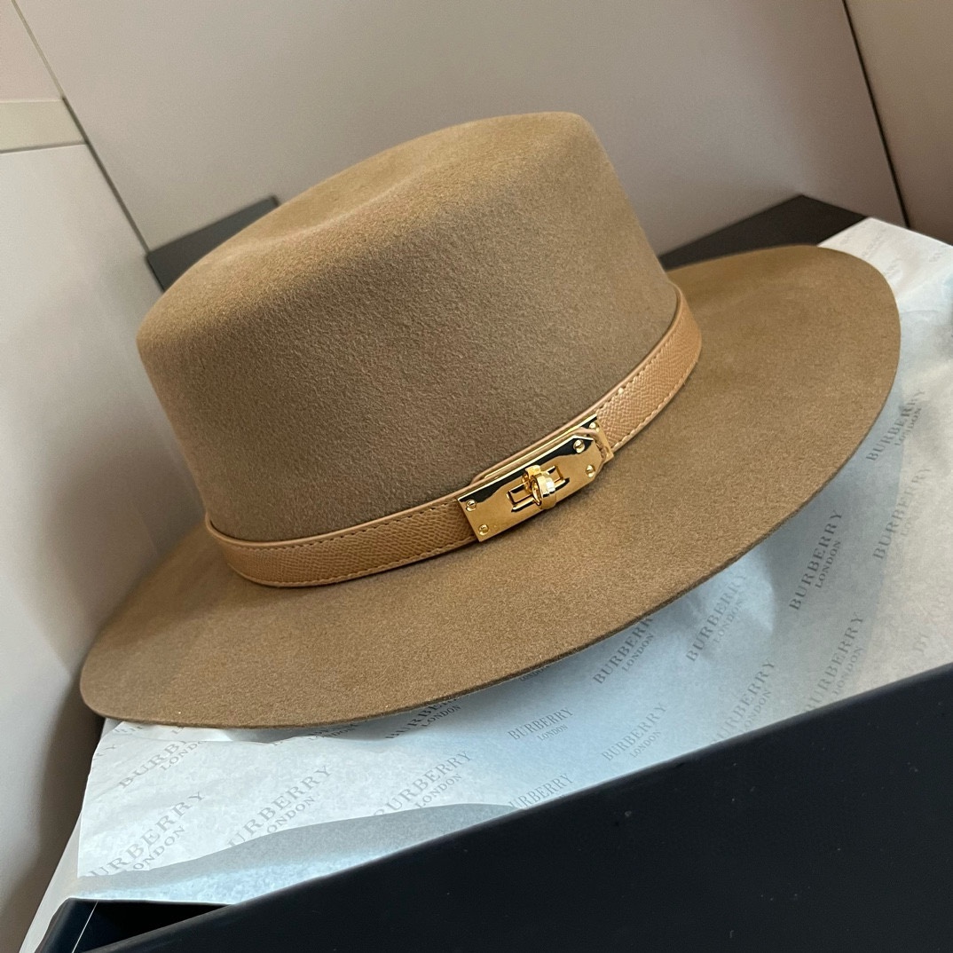 NO:214242,HEREMS Hermes autumn and winter new wool flat top hat, 100% sheepwool belt buckle top hat, fashion goddess must have, head circumference 57cm khaki black head circumference 57cm hat fisherman hat baseball hat knit hat, hat, hermes, espadrilles, hats19860909HEREMS爱马仕秋冬新款羊毛平顶帽,百分百羊毛皮带扣礼帽,时尚女神必备,头围57cm 卡其 黑色头围57cm帽子渔夫帽棒球帽针织帽,帽子,hermes,espadrilles,hats,hat