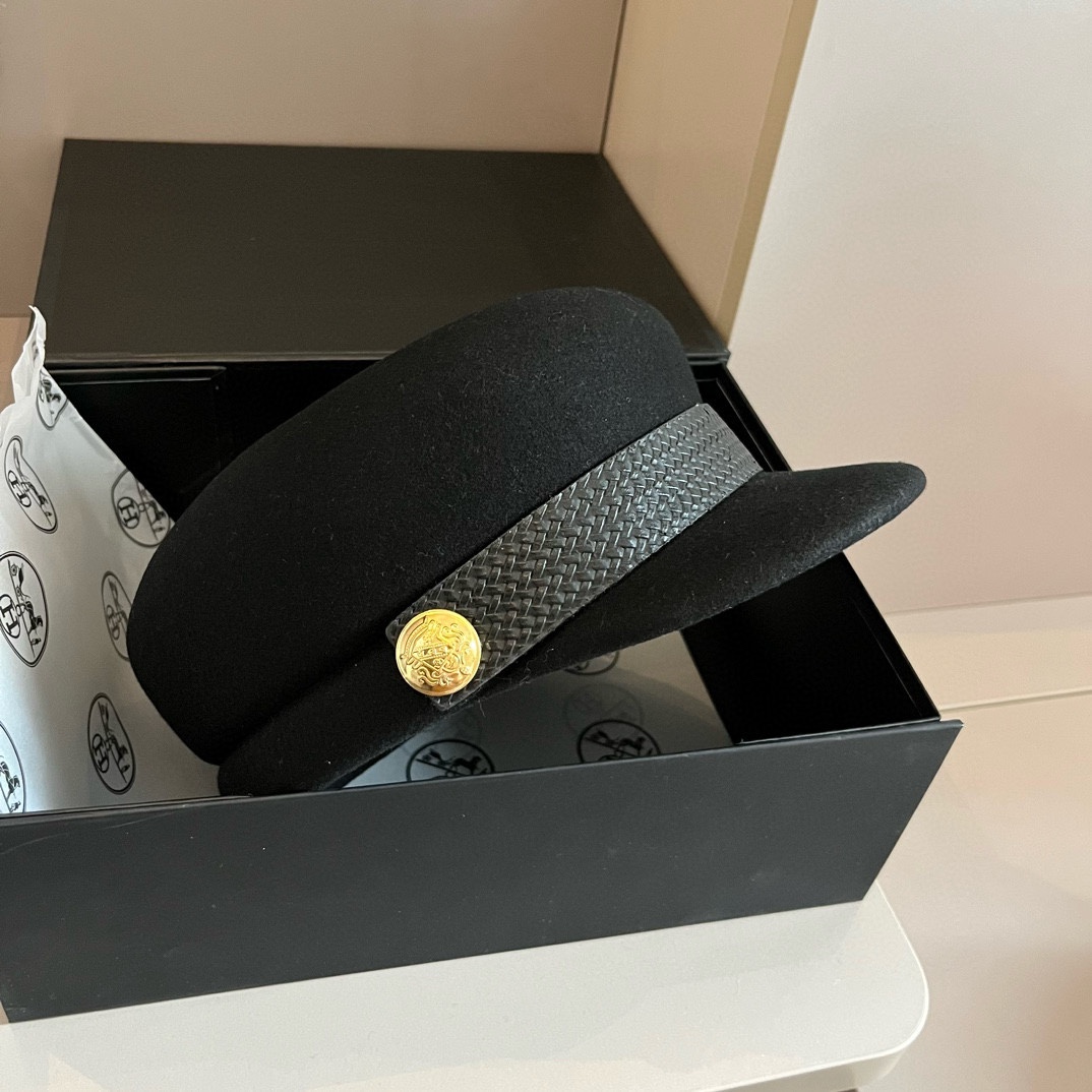 NO:214208,Hermes Hermes new duck tongue military cap, 100% wool head circumference 57cm hat, fisherman hat, baseball hat, knit hat, hat, hermes, hermes, espadrilles, hats19860909爱马仕Hermes新款鸭舌军帽,百分百羊毛头围57cm帽子渔夫帽棒球帽针织帽,帽子,hermes,hermes,espadrilles,hats,hat