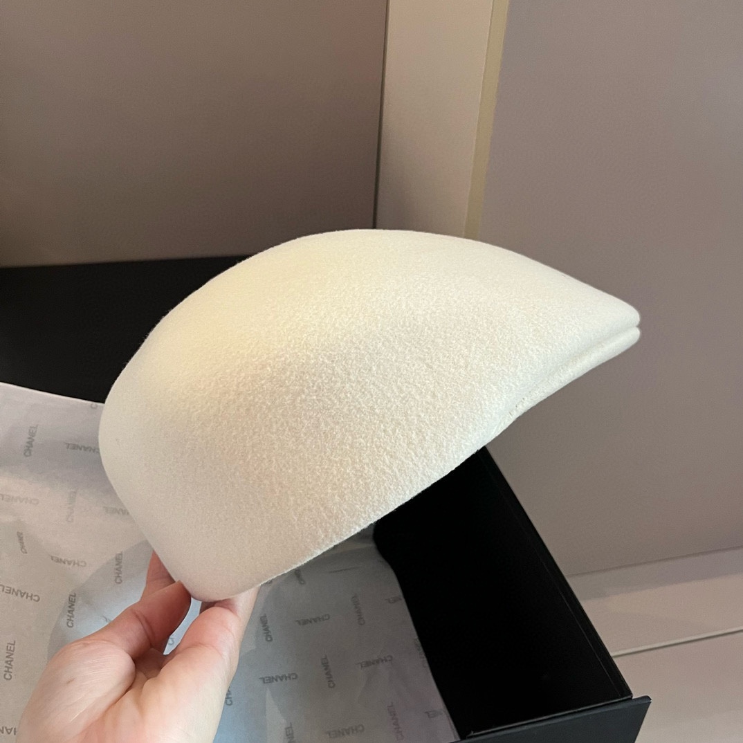 NO:214563,White Loewe's new wool forward hat, 100% wool fabric head circumference 57cm hat Fisherman's hat Baseball hat Knit hat, hat, loewe, espadrilles, hats19860909白色 罗意威新款羊毛前进帽,百分百羊毛面料头围57cm帽子渔夫帽棒球帽针织帽,帽子,loewe,espadrilles,hats,hat