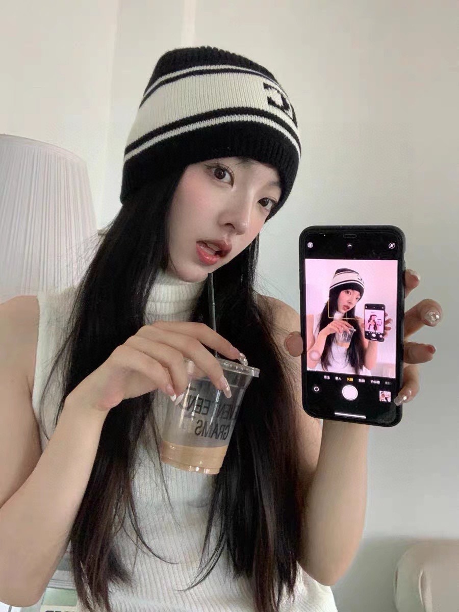 NO:214650,LC trendy brand new wool hat, men and women knit hat hat fisherman hat baseball hat knit hat, hat, espadrilles, hats19860909LC潮牌新款毛线帽,男女款针织帽帽子渔夫帽棒球帽针织帽,帽子,espadrilles,hats,hat