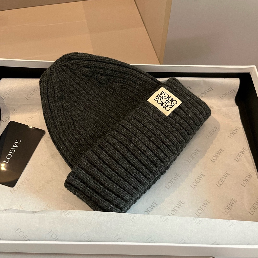 LOEWE罗意威新款针织毛线帽,男女通用 5