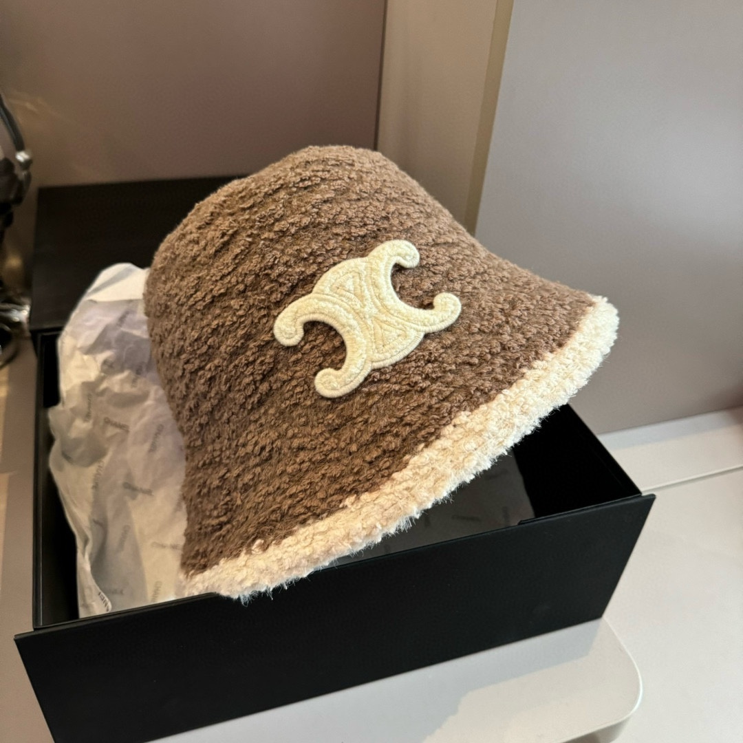 NO:214973,Celine Celine new hand-catch fisherman hat hat fisherman hat baseball hat knit hat, hat, celine, celine, espadrilles, hats19860909Celine赛琳新款手抓渔夫帽帽子渔夫帽棒球帽针织帽,帽子,celine,celine,espadrilles,hats,hat