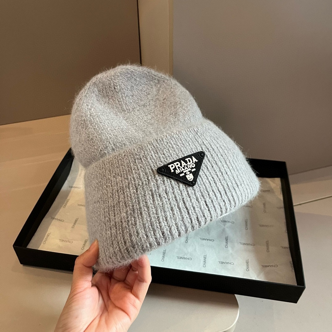NO:214999,Prada new wool hat, super running hat, fisherman hat, baseball hat, knit hat, hat, prada, espadrilles, hats19860909普拉达新款毛线帽,超级跑量款帽子渔夫帽棒球帽针织帽,帽子,prada,espadrilles,hats,hat