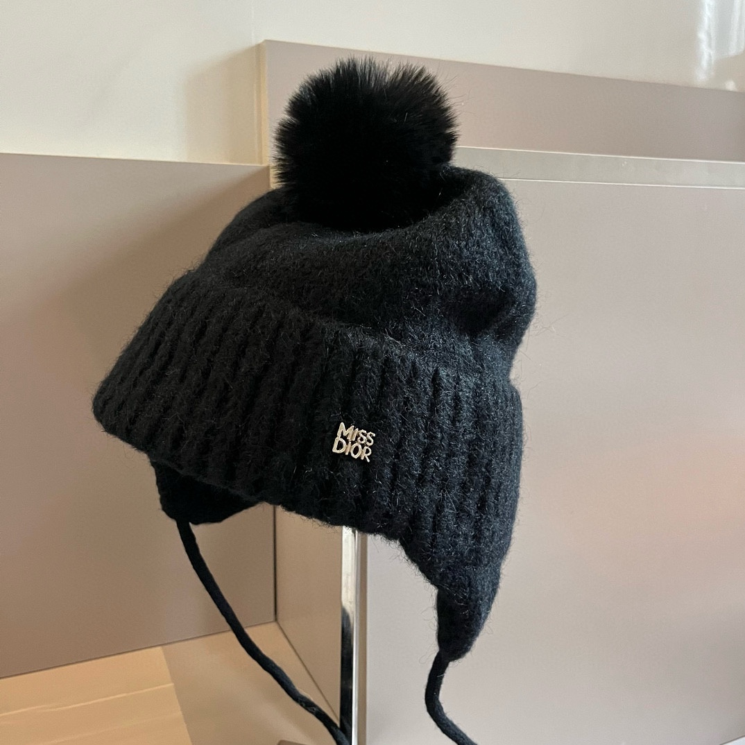 NO:214997,Dior new ear protection hat, wool hat, black and white two-color hat fisherman hat baseball hat knit hat, hat, dior, dior, espadrilles, hats19860909Dior迪奥新款护耳帽,羊毛帽,黑 白两色帽子渔夫帽棒球帽针织帽,帽子,dior,dior,espadrilles,hats,hat