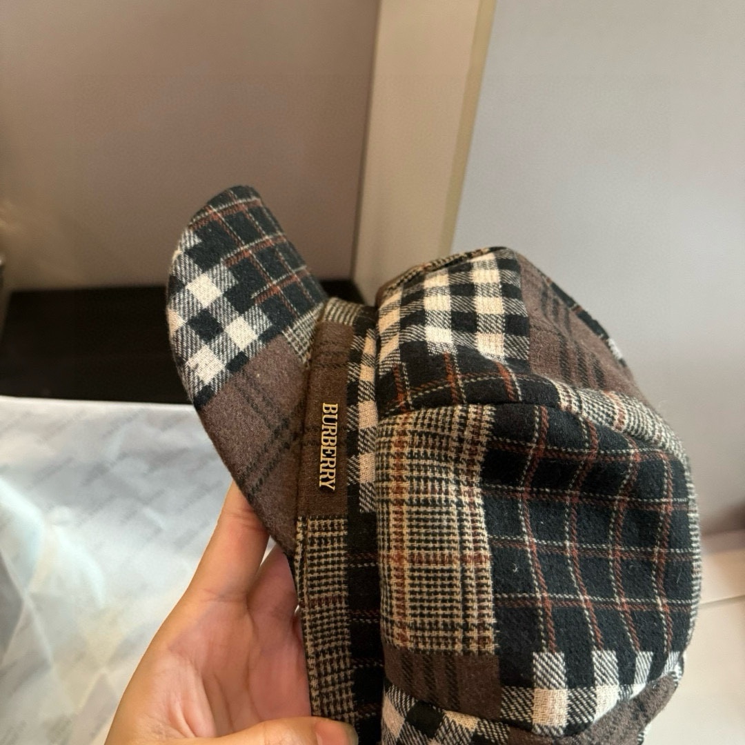 PBurberry巴宝莉秋新款画家帽经典格子帽头围57cm