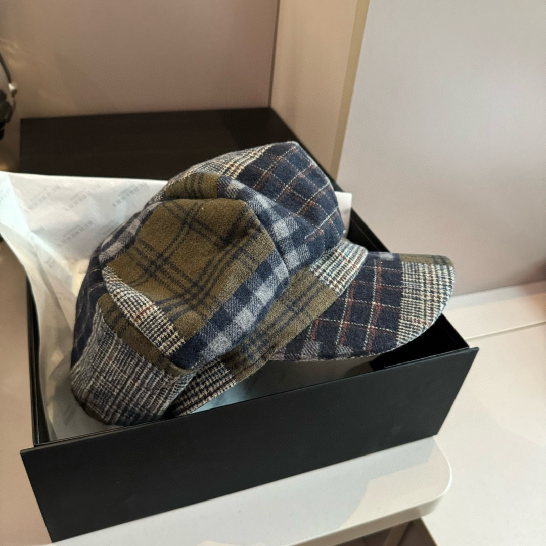 PBurberry巴宝莉秋新款画家帽经典格子帽头围57cm