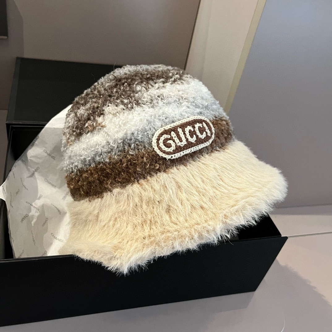 PGucci古奇新款羊羔绒渔夫帽渐变色头围57cm