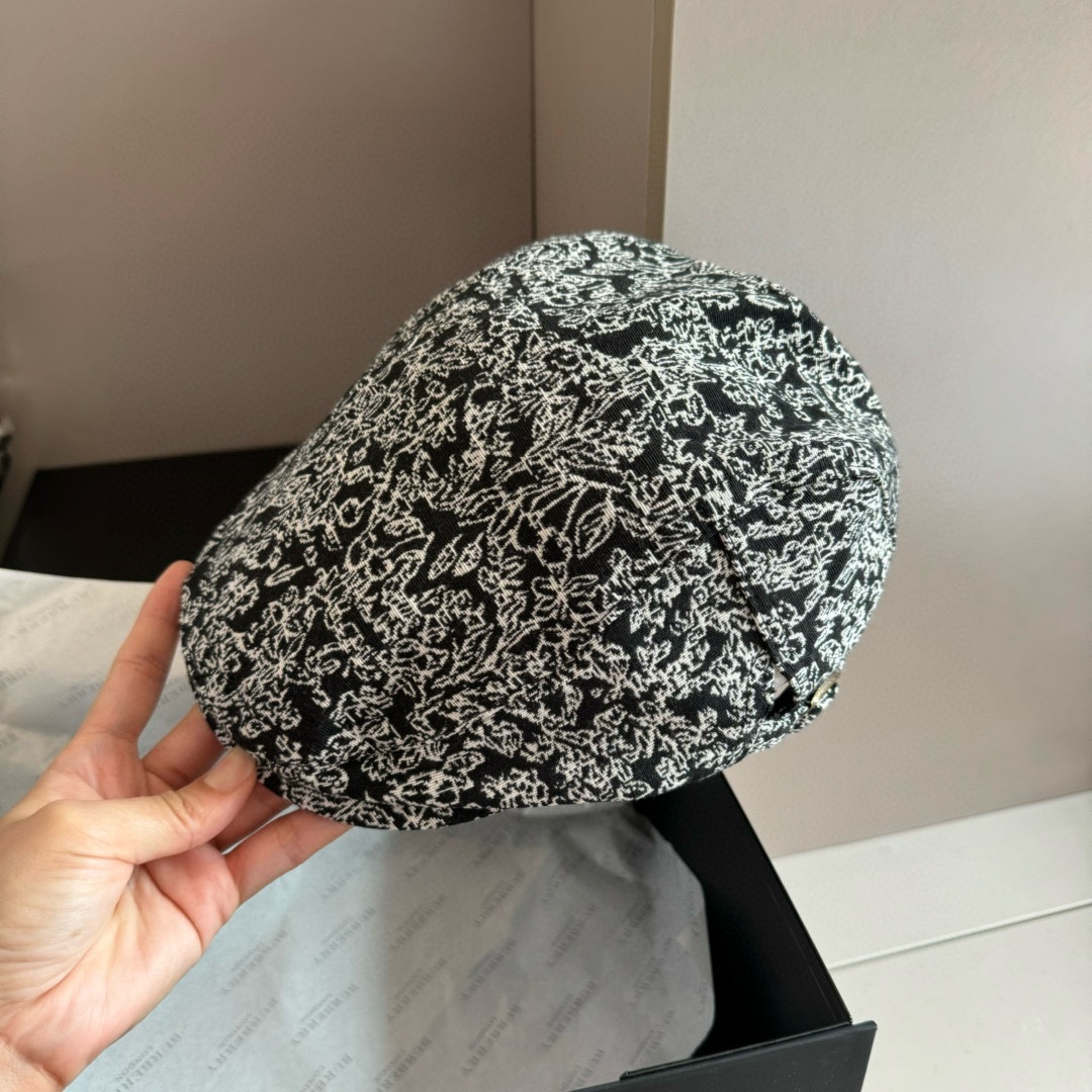PBurberry巴宝莉秋冬新款鸭舌前进帽画家帽头围57cm复古风
