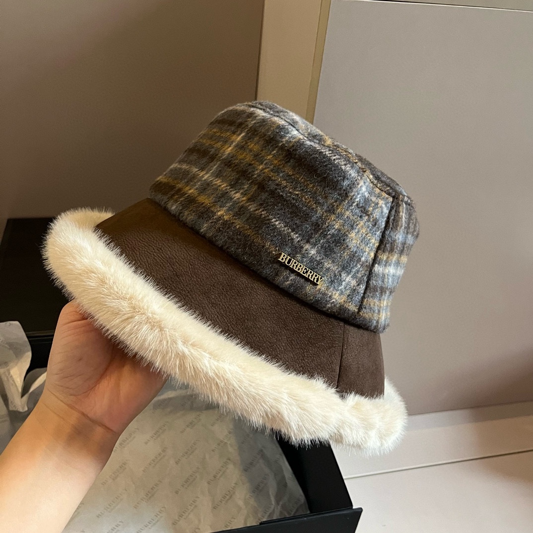 PBurberry巴宝莉格子渔夫帽秋冬加绒帽头围57cm