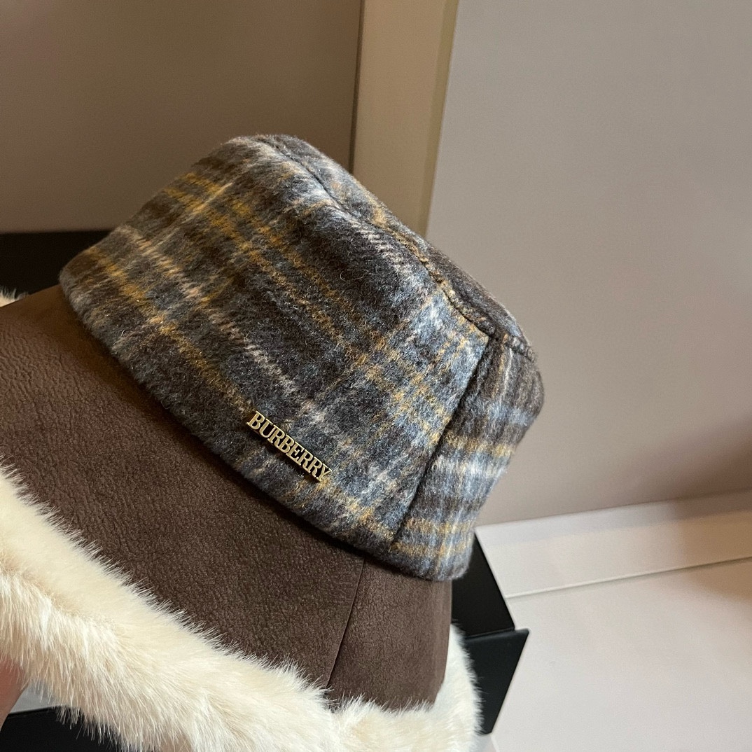 PBurberry巴宝莉格子渔夫帽秋冬加绒帽头围57cm