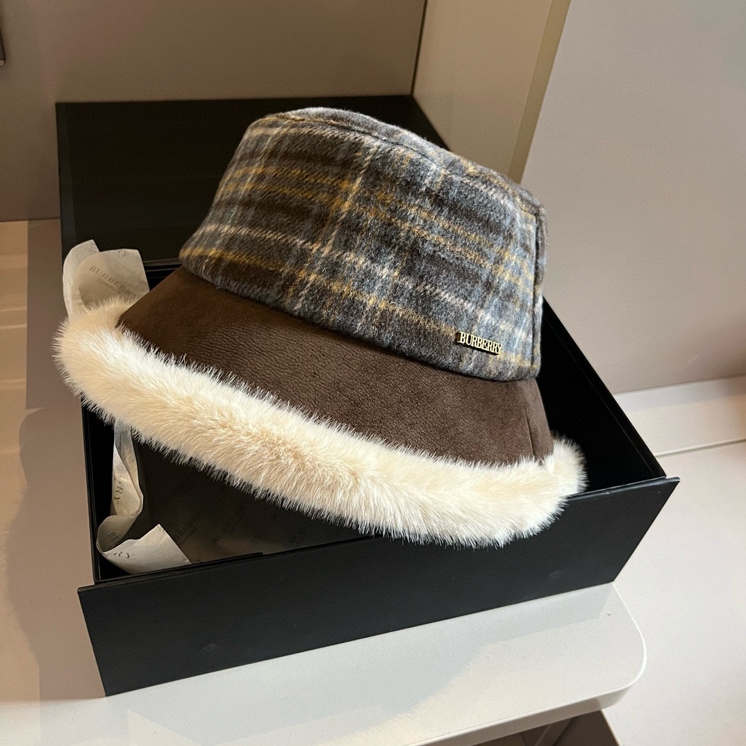 PBurberry巴宝莉格子渔夫帽秋冬加绒帽头围57cm