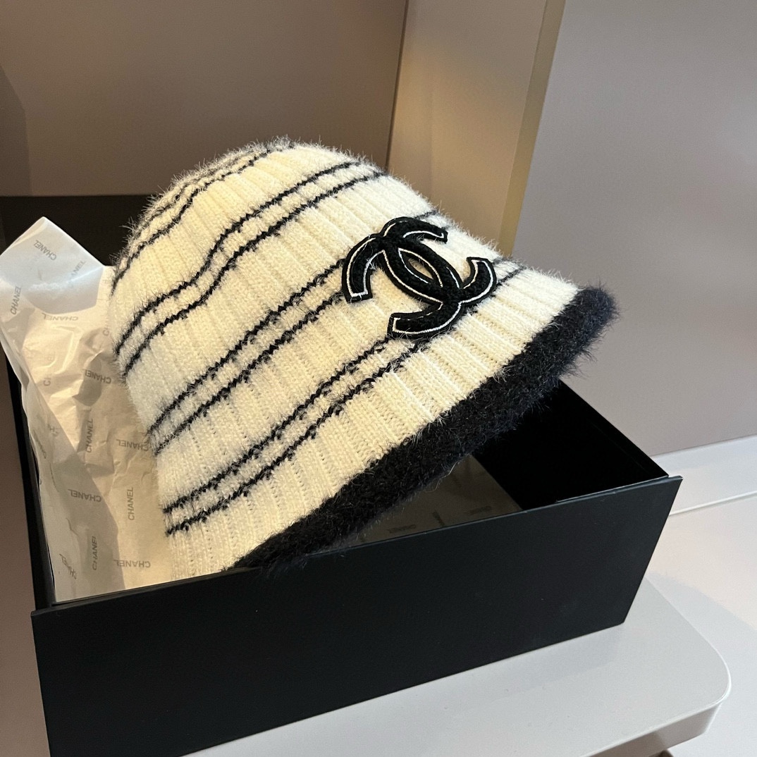 NO:215249,Chanel Chanel striped fisherman hat, head circumference 57cm hat Fisherman hat Baseball hat Knit hat, hat, chanel, chanel, espadrilles, hats19860909Chanel香奈儿条纹渔夫帽,头围57cm帽子渔夫帽棒球帽针织帽,帽子,chanel,chanel,espadrilles,hats,hat