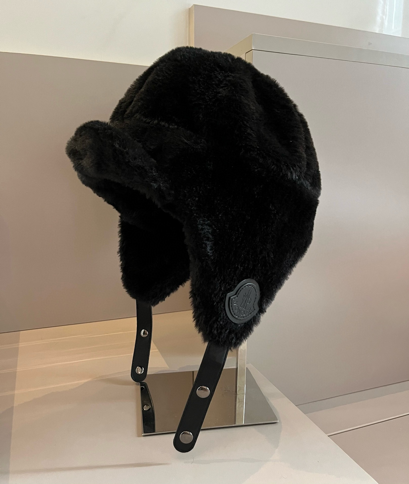 NO:215255,The covert ear protection thunder hat, rabbit velvet ear protection hat, fisherman hat baseball hat knit hat, hat, Moncler, espadrilles, hats19860909蒙口护耳雷锋帽,兔绒护耳帽帽子渔夫帽棒球帽针织帽,帽子,Moncler,espadrilles,hats,hat