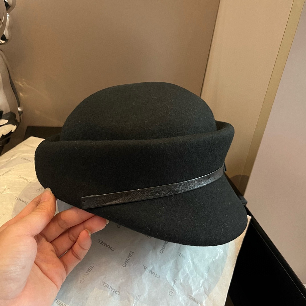 NO:215275,Celine Celine's new wool military cap, 100% wool fabric, head circumference 57cm hat, fisherman's hat, baseball hat, knit hat, hat, celine, celine, espadrilles, hats19860909Celine赛琳秋冬新款羊毛军帽,百分百羊毛面料,头围57cm帽子渔夫帽棒球帽针织帽,帽子,celine,celine,espadrilles,hats,hat