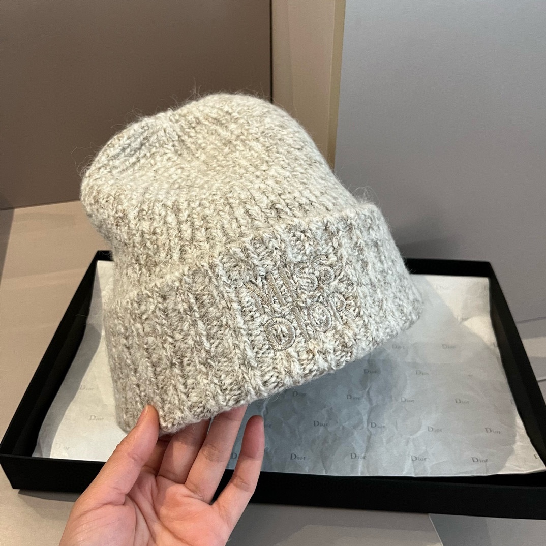 NO:215311,Dior Miss Dior knitted wool hat, wool hat hat fisherman hat baseball hat knit hat, hat, dior, dior, espadrilles, hats19860909Dior Miss迪奥针织毛线帽,羊毛帽帽子渔夫帽棒球帽针织帽,帽子,dior,dior,espadrilles,hats,hat