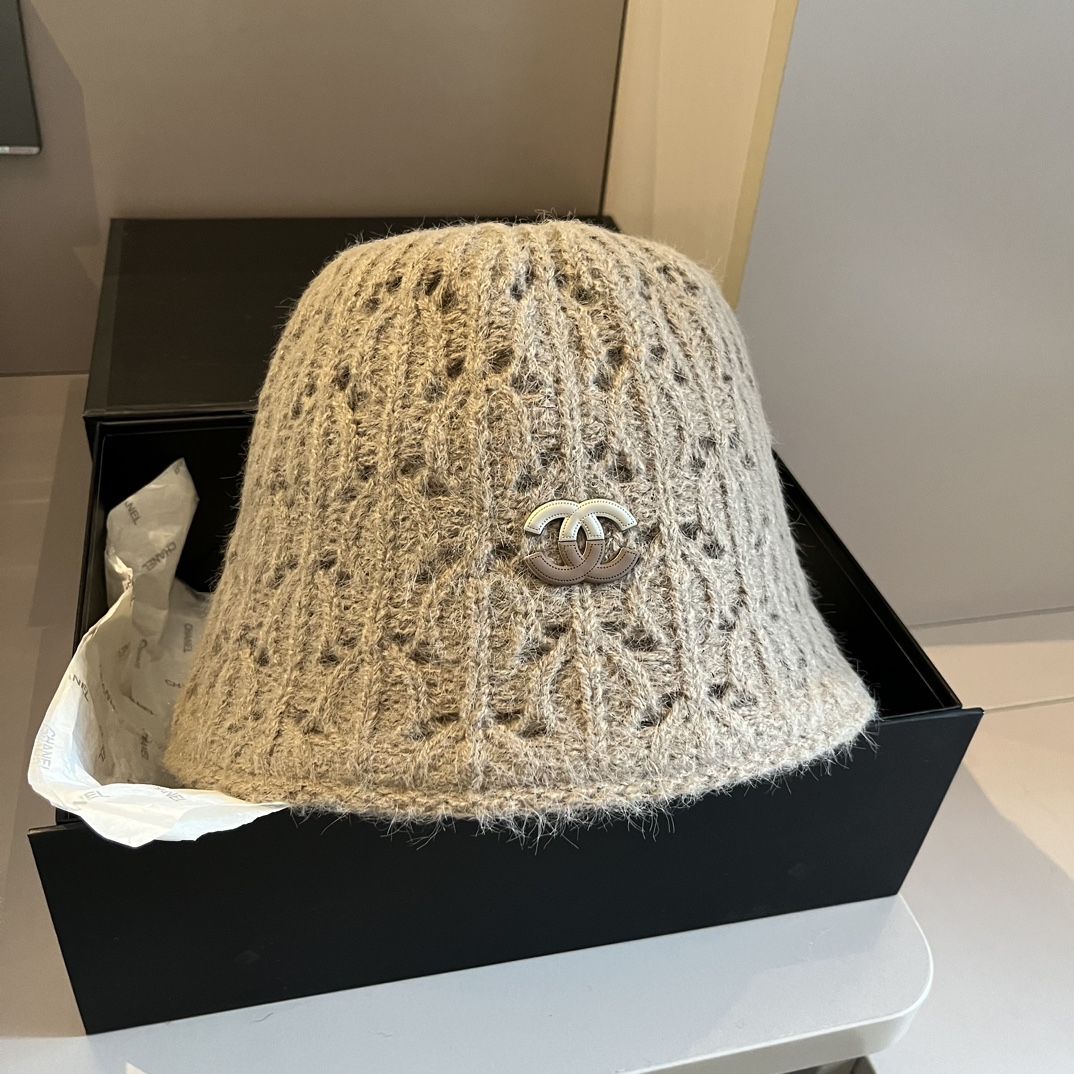 NO:215173,Chanel Chanel double-sided fisherman hat, knitted crochet, double-sided wearable, head circumference 57cm hat Fisherman hat Baseball hat Knit hat, hat, chanel, chanel, espadrilles, hats19860909Chanel香奈儿双面渔夫帽,针织钩花,双面可佩戴,头围57cm帽子渔夫帽棒球帽针织帽,帽子,chanel,chanel,espadrilles,hats,hat