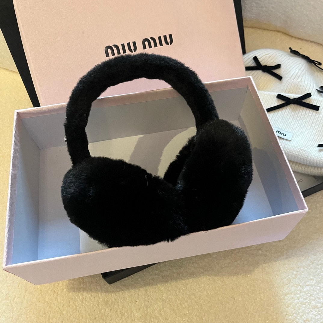 miumiu缪缪秋冬新款护耳兔毛耳罩三色可折叠