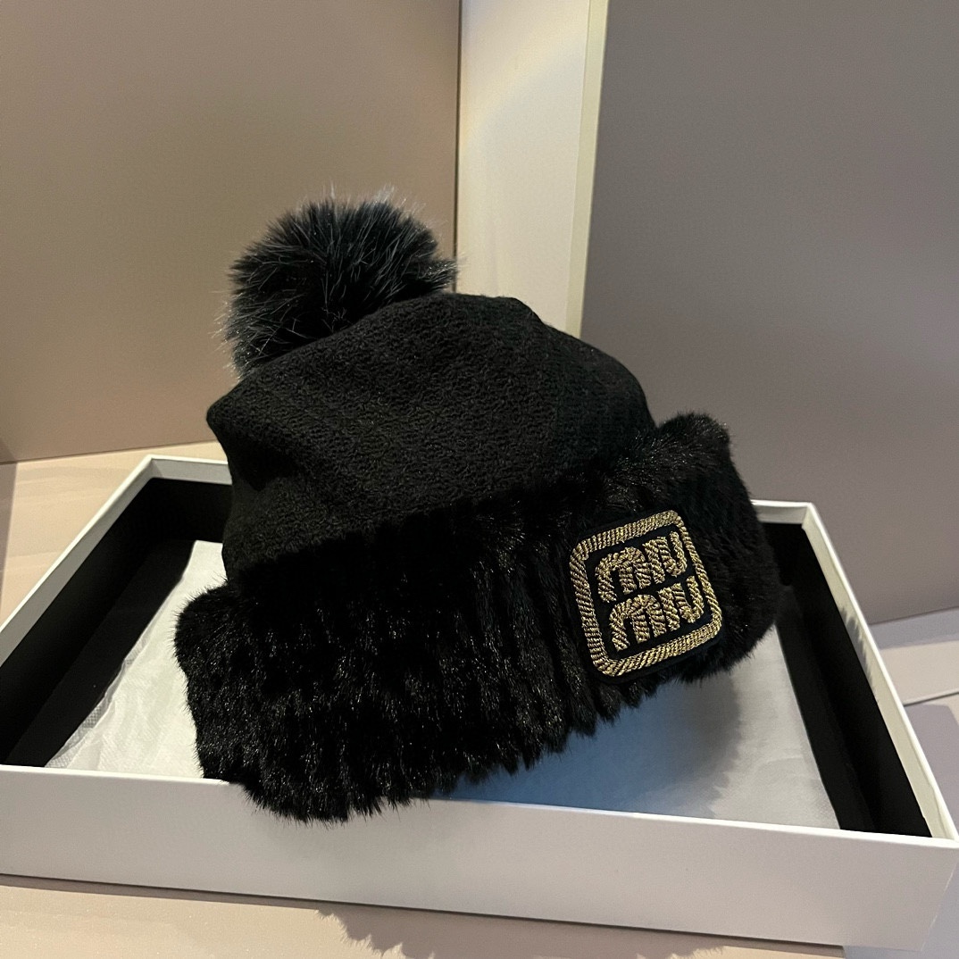 NO:215791,Miumiu Miu autumn and winter new cold hat, ear protection hat, fisherman hat baseball hat knit hat, hat, miumiu, espadrilles, hats19860909miumiu缪缪秋冬新款冷帽,护耳帽帽子渔夫帽棒球帽针织帽,帽子,miumiu,espadrilles,hats,hat