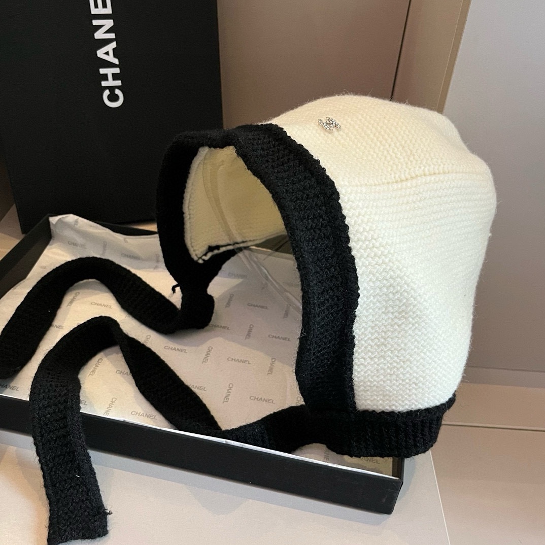 NO:215800,Chanel Chanel's new ski ear protection hat, knit hat, official hat, fisherman's hat, baseball hat, knit hat, hat, chanel, chanel, espadrilles, hats19860909Chanel香奈儿香奶奶新款滑雪护耳帽,针织帽,官方款帽子渔夫帽棒球帽针织帽,帽子,chanel,chanel,espadrilles,hats,hat