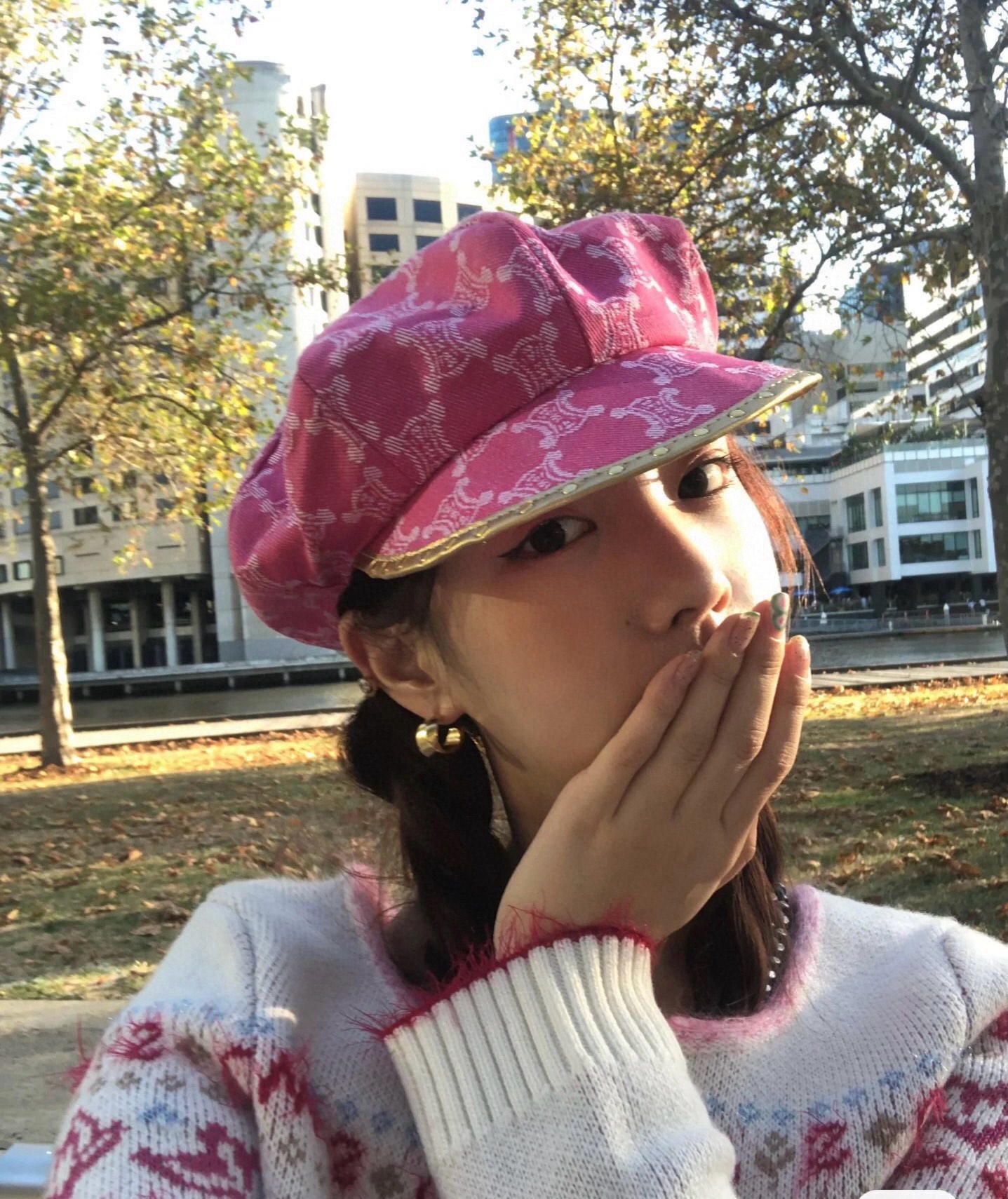 NO:216123,Celine Celine's new baseball military cap, painter's octagonal hat, official board, heavy industry creation, head circumference 57cm hat, fisherman's hat, baseball hat, knit hat, hat, celine, celine, espadrilles, hats19860909Celine赛琳新款鸭舌军帽,画家八角帽,官方打板,重工打造,头围57cm帽子渔夫帽棒球帽针织帽,帽子,celine,celine,espadrilles,hats,hat