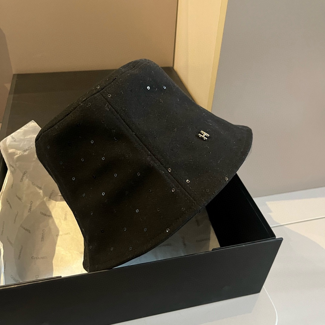 NO:216517,Hermes HERMES new beaded fisherman hat, head circumference 57cm hat, fisherman hat baseball hat knit hat, hat, hermes, hermes, espadrilles, hats19860909爱马仕HERMES新款珠片渔夫帽,头围57cm帽子渔夫帽棒球帽针织帽,帽子,hermes,hermes,espadrilles,hats,hat