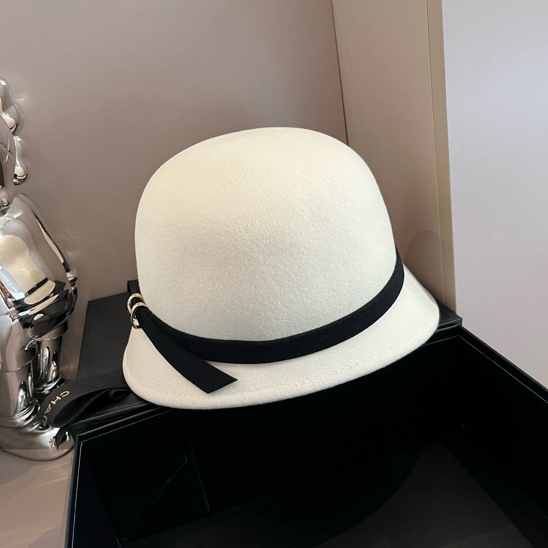 NO:216604,White HEREMS Hermes autumn and winter new wool pot hat, 100% wool irregular tailoring design, a fashion goddess must have, head circumference 57cm khaki white black head circumference 57cm hat fisherman hat baseball hat knit hat, hat, hermes, espadrilles, hats19860909白色 HEREMS爱马仕秋冬新款羊毛盆帽,百分百羊毛不规则剪裁设计,时尚女神必备,头围57cm 卡其 白色 黑色 头围57cm帽子渔夫帽棒球帽针织帽,帽子,hermes,espadrilles,hats,hat