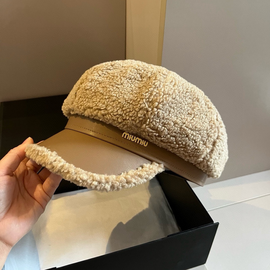 NO:216639,Miumiu autumn and winter new style lamb velvet painter hat, head circumference 57cm hat, fisherman hat baseball hat knit hat, hat, miumiu, espadrilles, hats19860909缪缪miumiu秋冬新款羊羔绒画家帽,头围57cm帽子渔夫帽棒球帽针织帽,帽子,miumiu,espadrilles,hats,hat