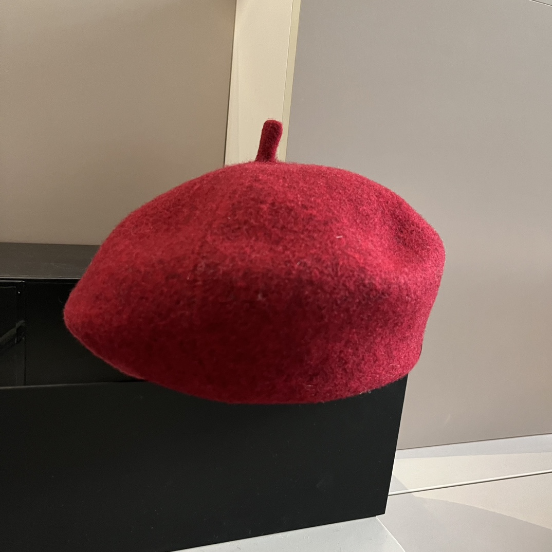 NO:216350,Miumiu wool beret, 100% wool fabric, hat, fisherman hat, baseball hat, knit hat, hat, miumiu, espadrilles, hats19860909miumiu缪缪羊毛贝雷帽 ,百分百羊毛面料,帽子渔夫帽棒球帽针织帽,帽子,miumiu,espadrilles,hats,hat