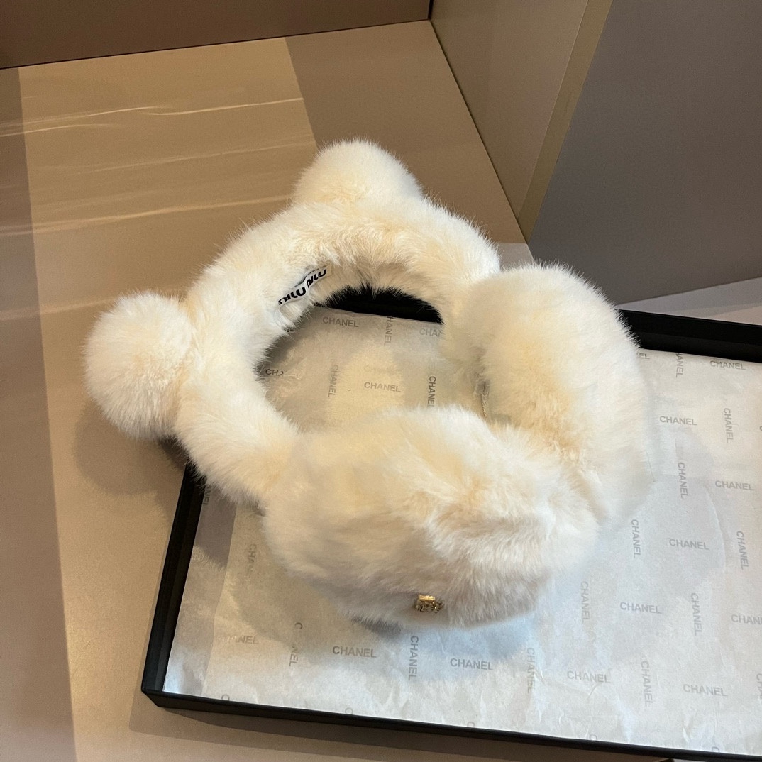 NO:216393,Miumiu autumn and winter new style fur earmuffs hat fisherman hat baseball hat knit hat, hat, miumiu, espadrilles, hats19860909缪缪miumiu秋冬新款毛毛耳罩帽子渔夫帽棒球帽针织帽,帽子,miumiu,espadrilles,hats,hat