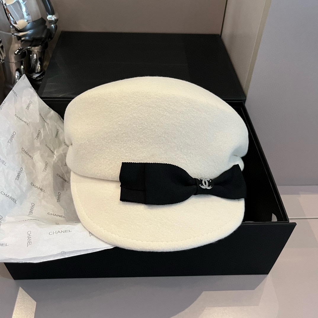 NO:217497,White Chanel wool military cap, baseball cap, 100% wool fabric Head circumference 57cm hat Fisherman hat Baseball cap Knit hat, hat, chanel, chanel, espadrilles, hats19860909白色 Chanel香奈儿羊毛军帽,鸭舌帽,百分百羊毛面料 头围57cm帽子渔夫帽棒球帽针织帽,帽子,chanel,chanel,espadrilles,hats,hat