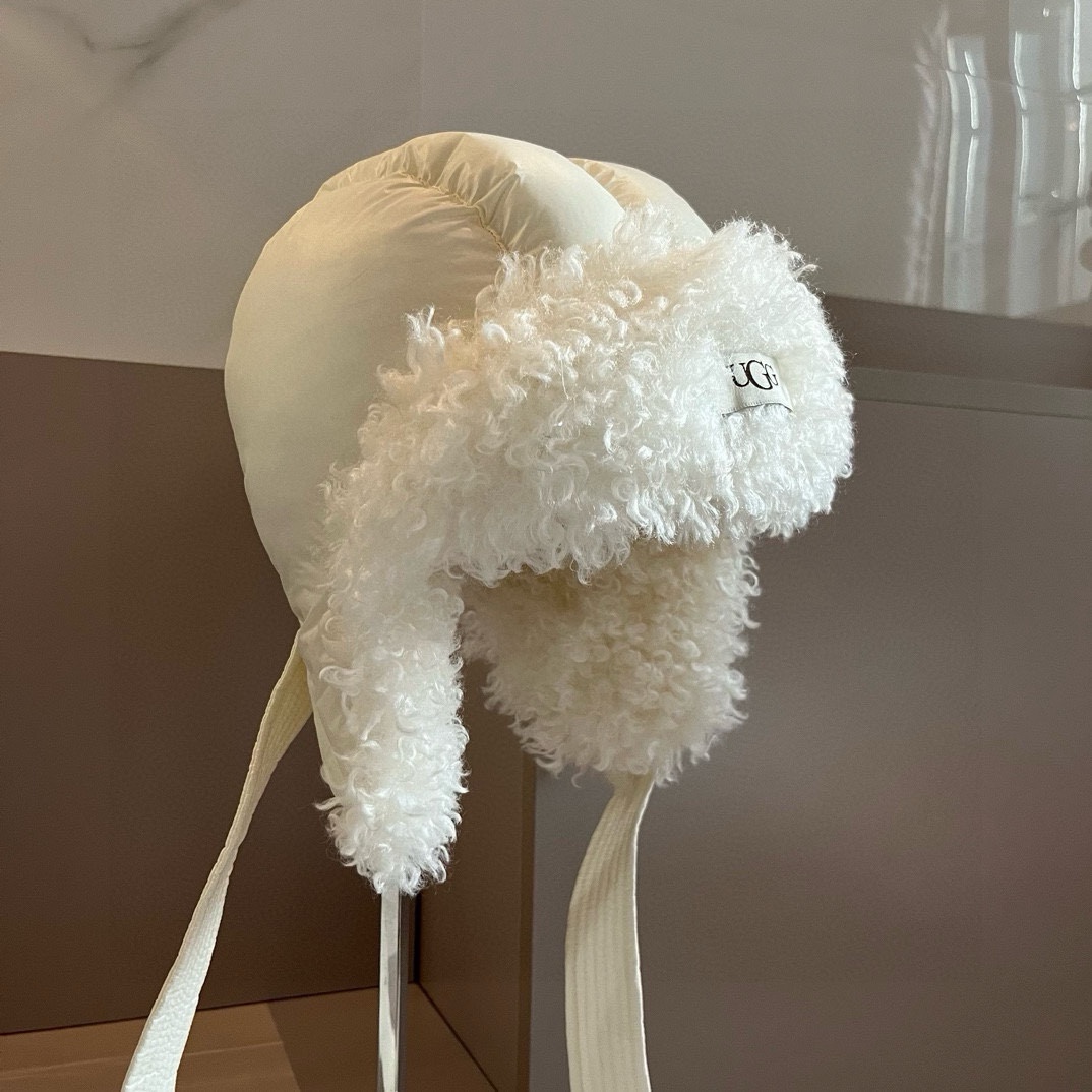 NO:217574,Ugg new down ear protection hat, light and comfortable, essential items for autumn and winter hat, fisherman hat baseball hat knit hat, hat, espadrilles, down jacket, hats19860909Ugg新款羽绒护耳帽,轻盈舒适,秋冬必备单品帽子渔夫帽棒球帽针织帽,帽子,espadrilles,down jacket,hats,hat