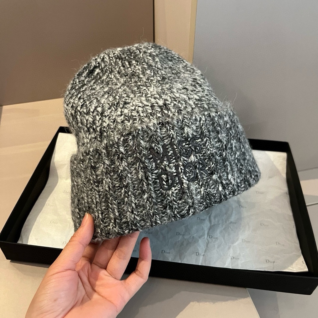 NO:217652,Dior Miss Dior knitted wool hat, wool hat hat fisherman hat baseball hat knit hat, hat, dior, dior, espadrilles, hats19860909Dior Miss迪奥针织毛线帽,羊毛帽帽子渔夫帽棒球帽针织帽,帽子,dior,dior,espadrilles,hats,hat