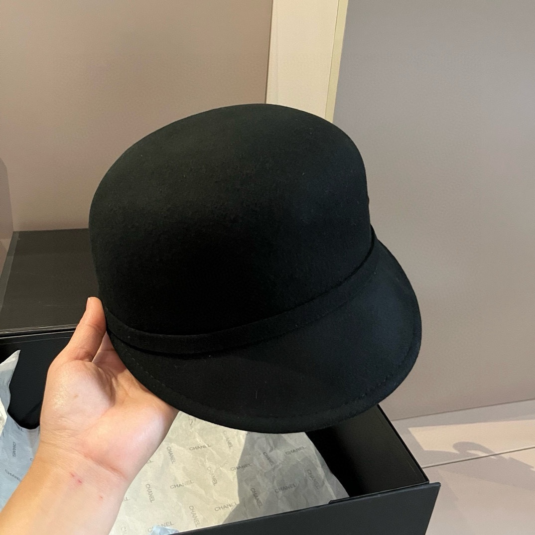 NO:217673,Black Celine celine autumn and winter new duck tongue cap, wool baseball cap, 100% wool fabric, head circumference 57cm hat, fisherman hat baseball cap knit hat, hat, celine, celine, espadrilles, hats19860909黑色 Celine赛琳秋冬新款鸭舌军帽,羊毛鸭舌帽,百分百羊毛面料,头围57cm帽子渔夫帽棒球帽针织帽,帽子,celine,celine,espadrilles,hats,hat