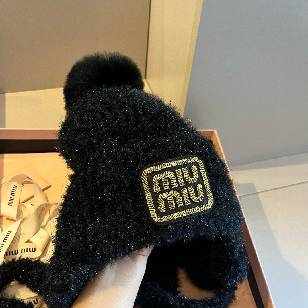 NO:217708,Miumiu Miu's new ear protection hat, new hat, fisherman's hat, baseball hat, knit hat, hat, miumiu, espadrilles, hats19860909miumiu缪缪新款护耳帽,秋冬必备新款帽子渔夫帽棒球帽针织帽,帽子,miumiu,espadrilles,hats,hat
