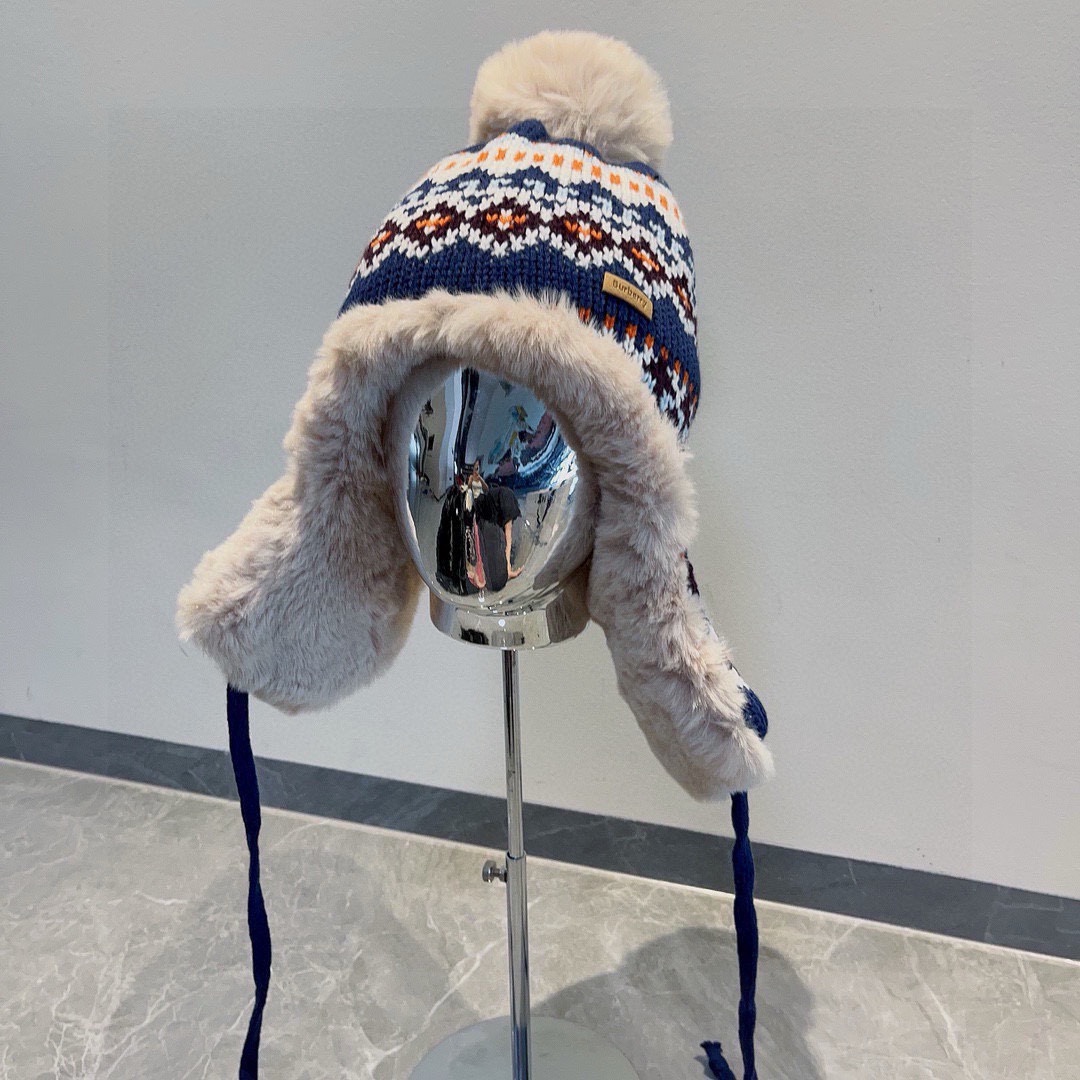 NO:217679,Burberry Burberry autumn and winter new ear protection hat, mao Leifeng hat, hat fisherman hat baseball hat knit hat, hat, burberry, burberry, espadrilles, hats19860909Burberry巴宝莉秋冬新款护耳帽,毛毛雷锋帽,帽子渔夫帽棒球帽针织帽,帽子,burberry,burberry,espadrilles,hats,hat